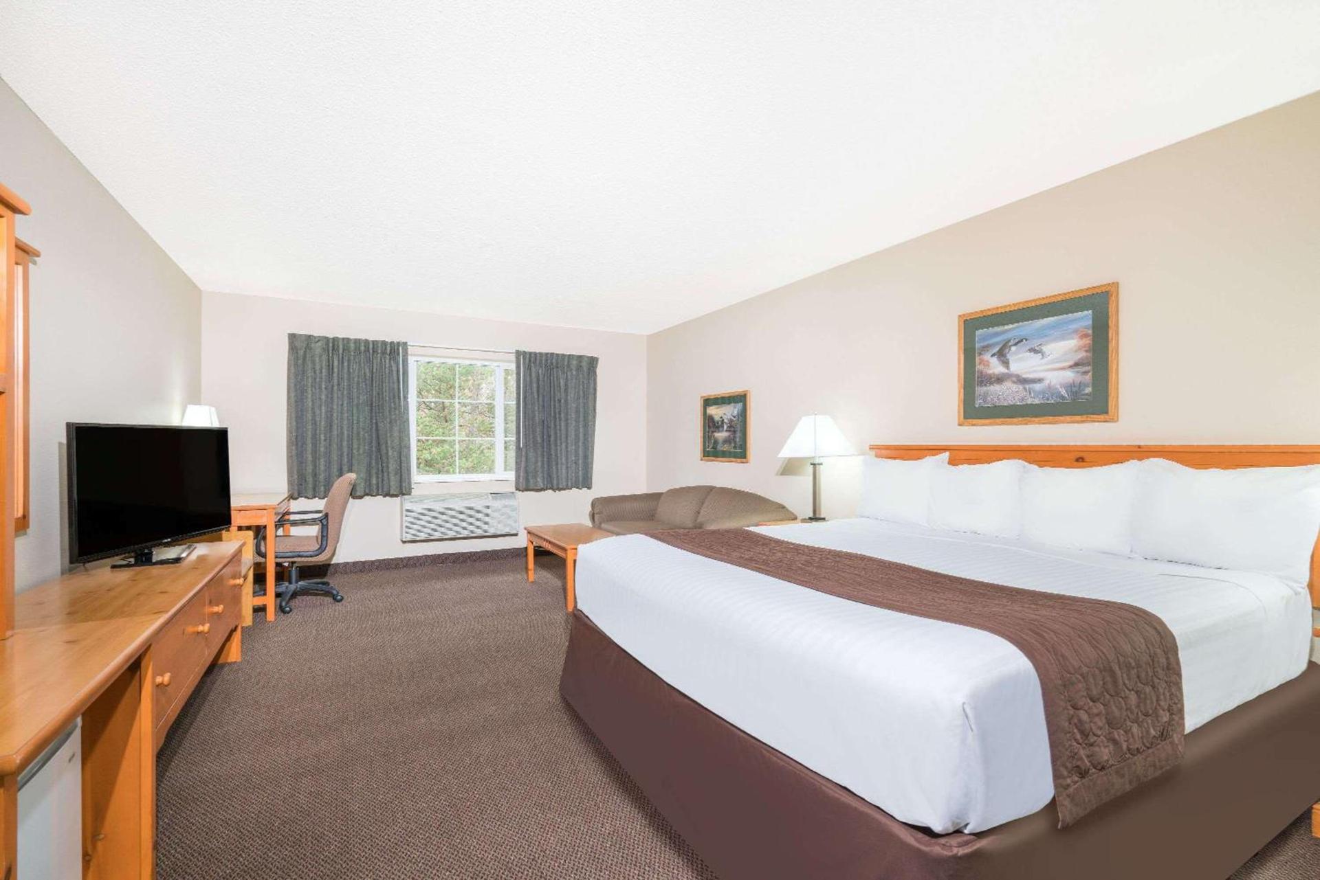 Baymont by Wyndham Baxter/Brainerd Area photo 14