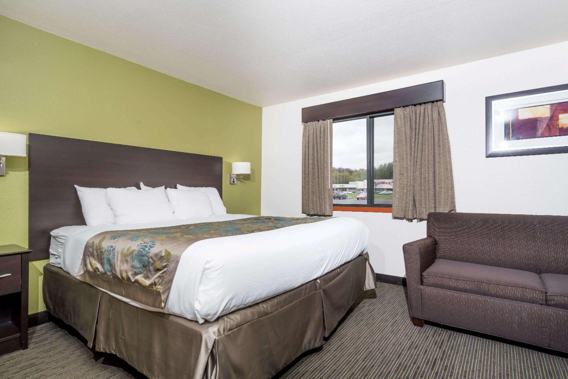 Baymont by Wyndham Eau Claire WI photo 10