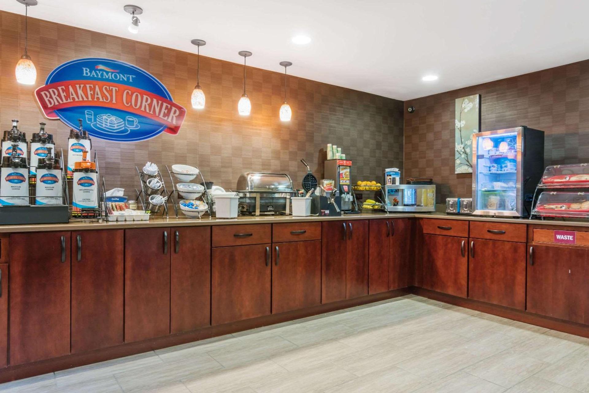 Baymont by Wyndham Eau Claire WI photo 13