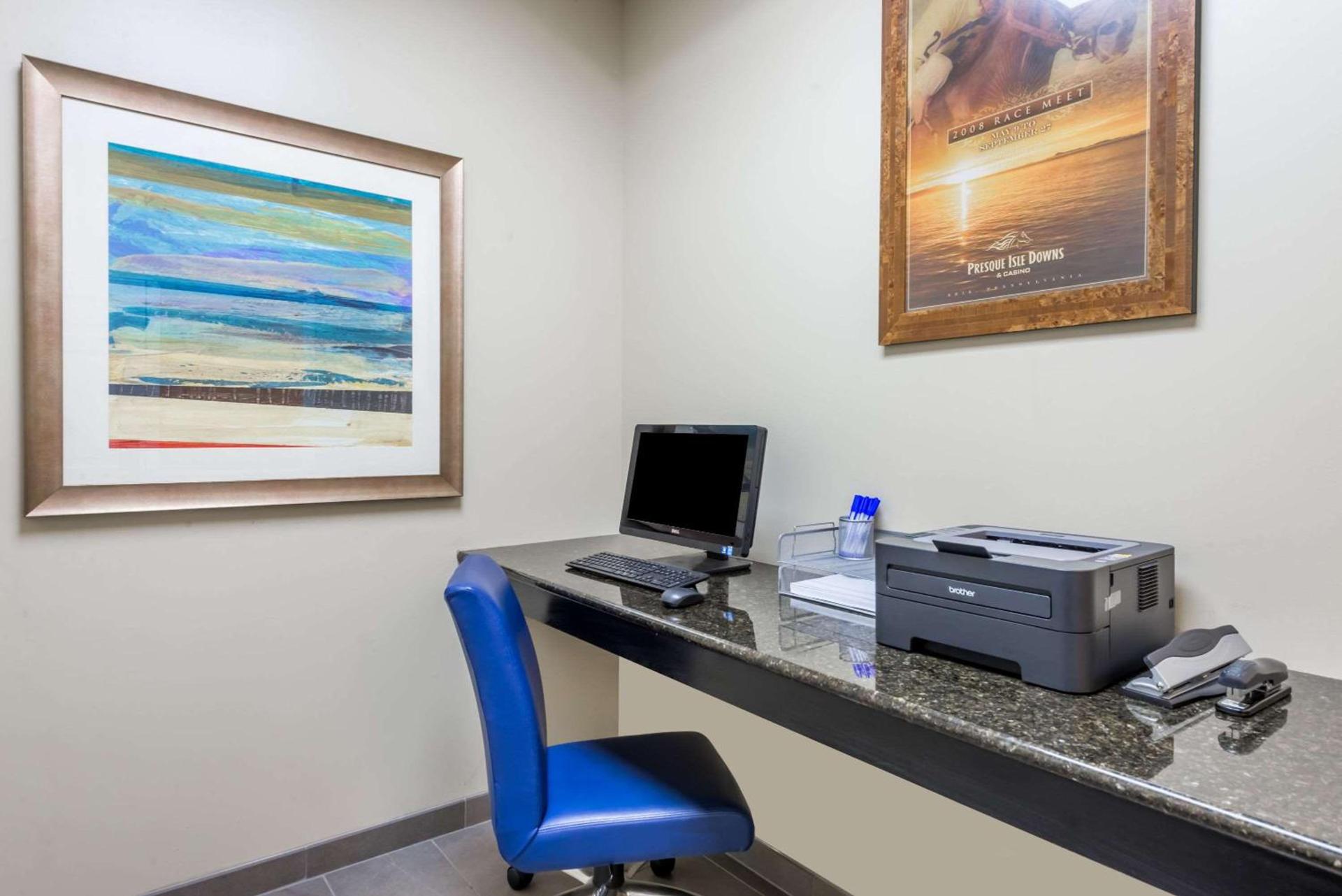 Baymont by Wyndham Erie photo 52