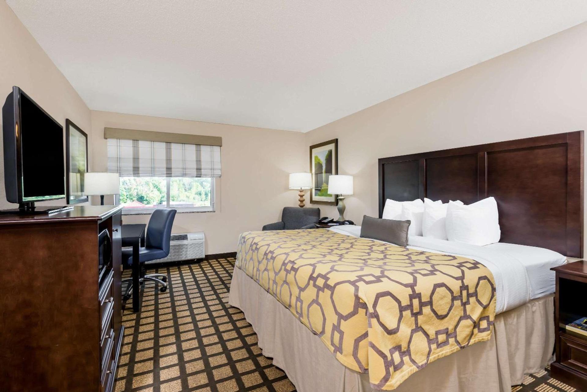 Baymont by Wyndham Erie photo 49
