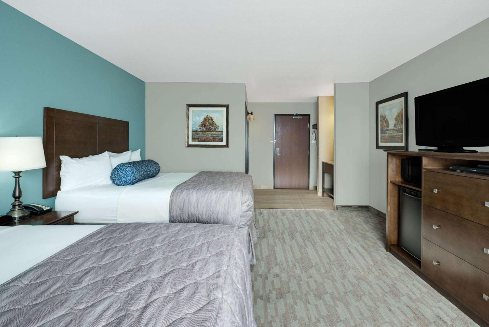 Baymont by Wyndham Minot photo 38