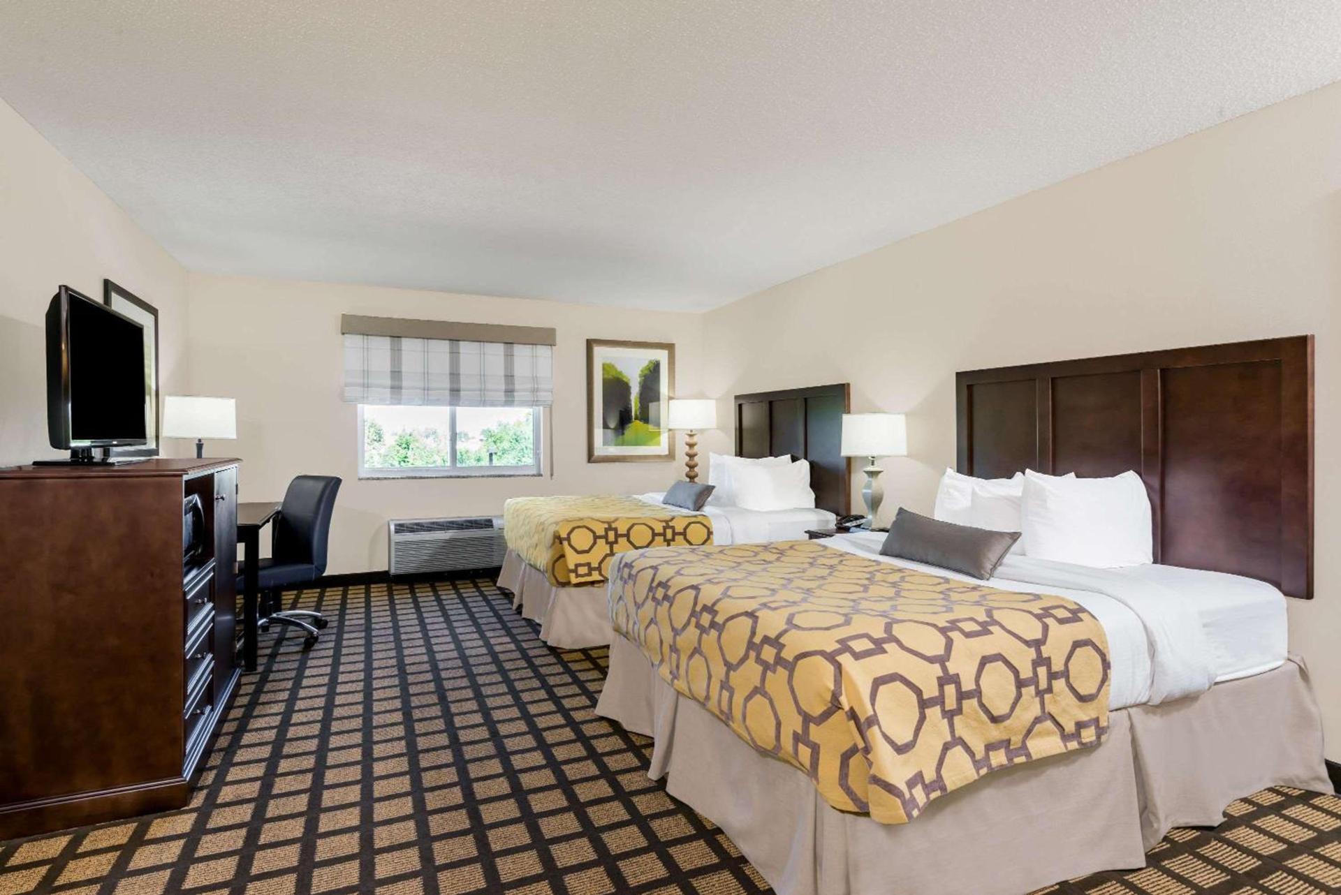 Baymont by Wyndham Erie photo 42