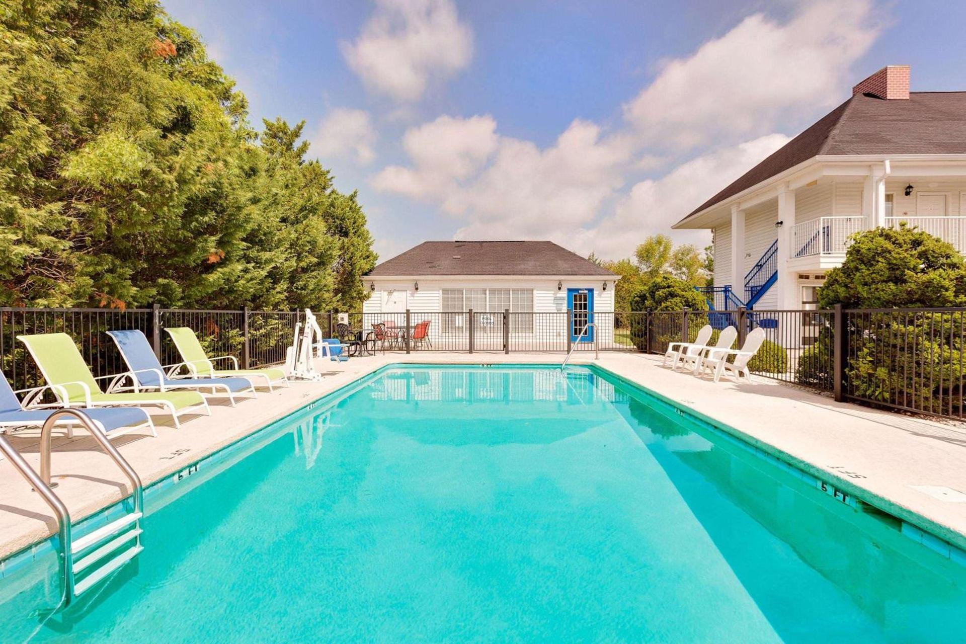 Baymont by Wyndham Cleveland photo 38