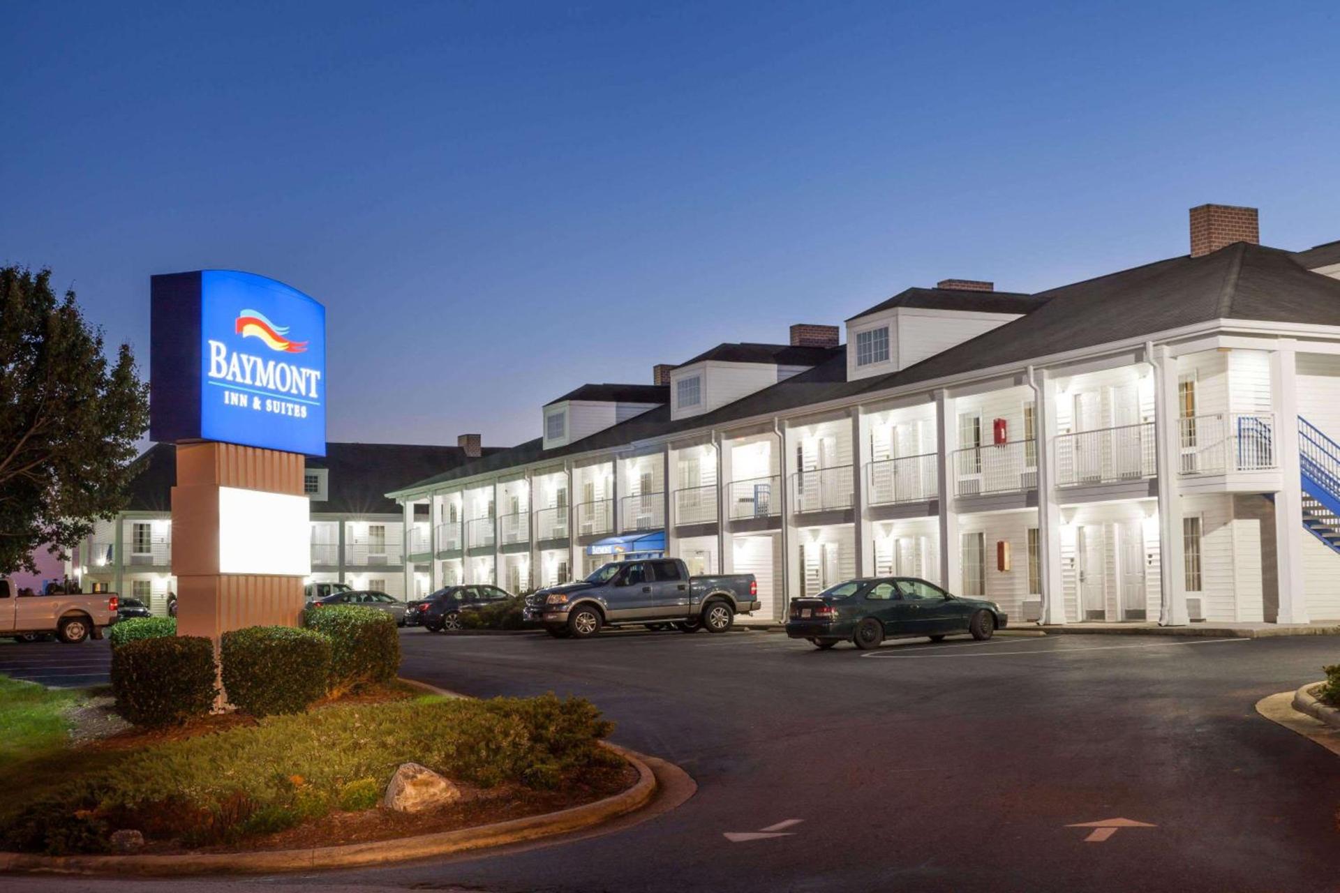 Baymont by Wyndham Hickory photo 2