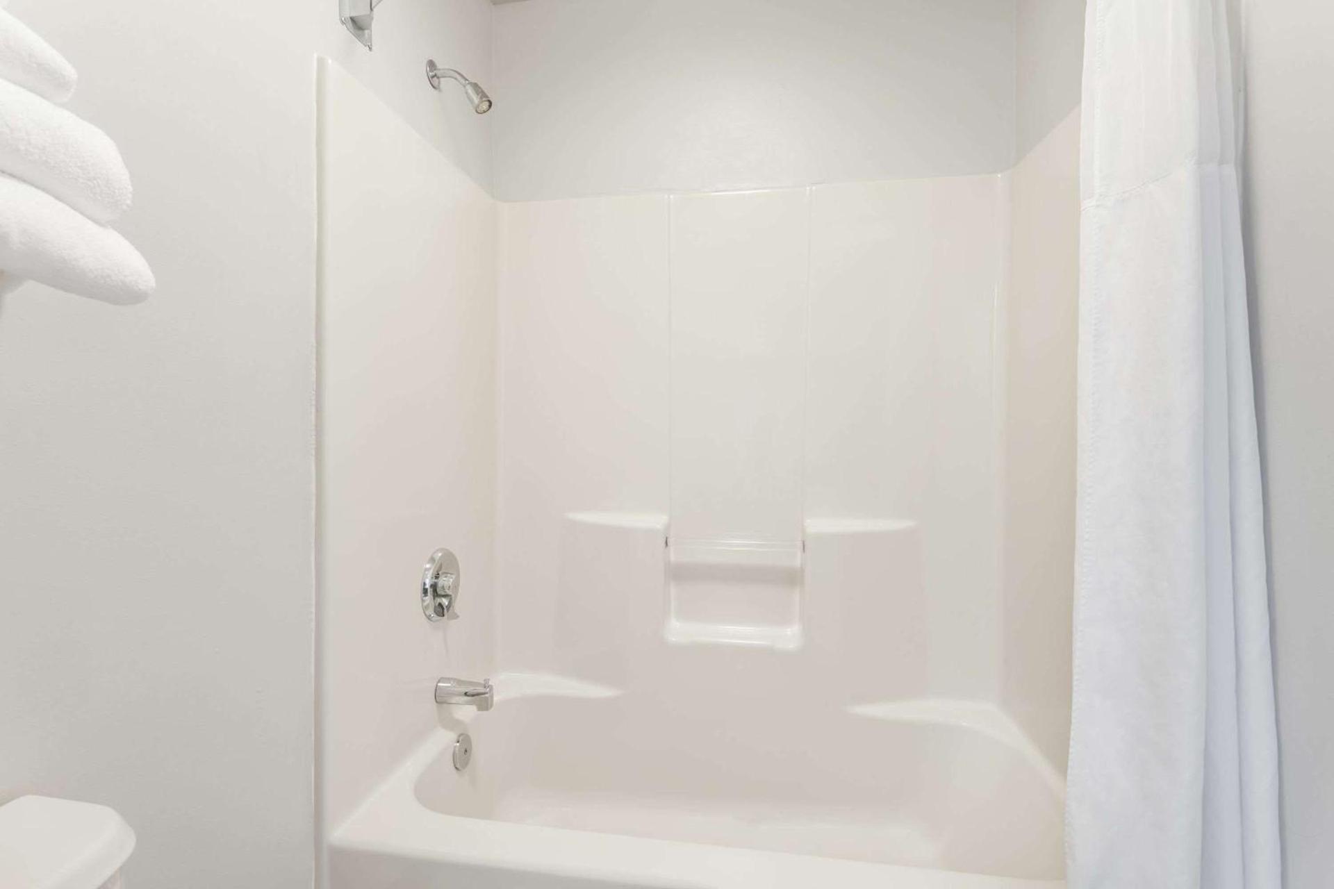 Baymont by Wyndham Duncan/Spartanburg photo 13