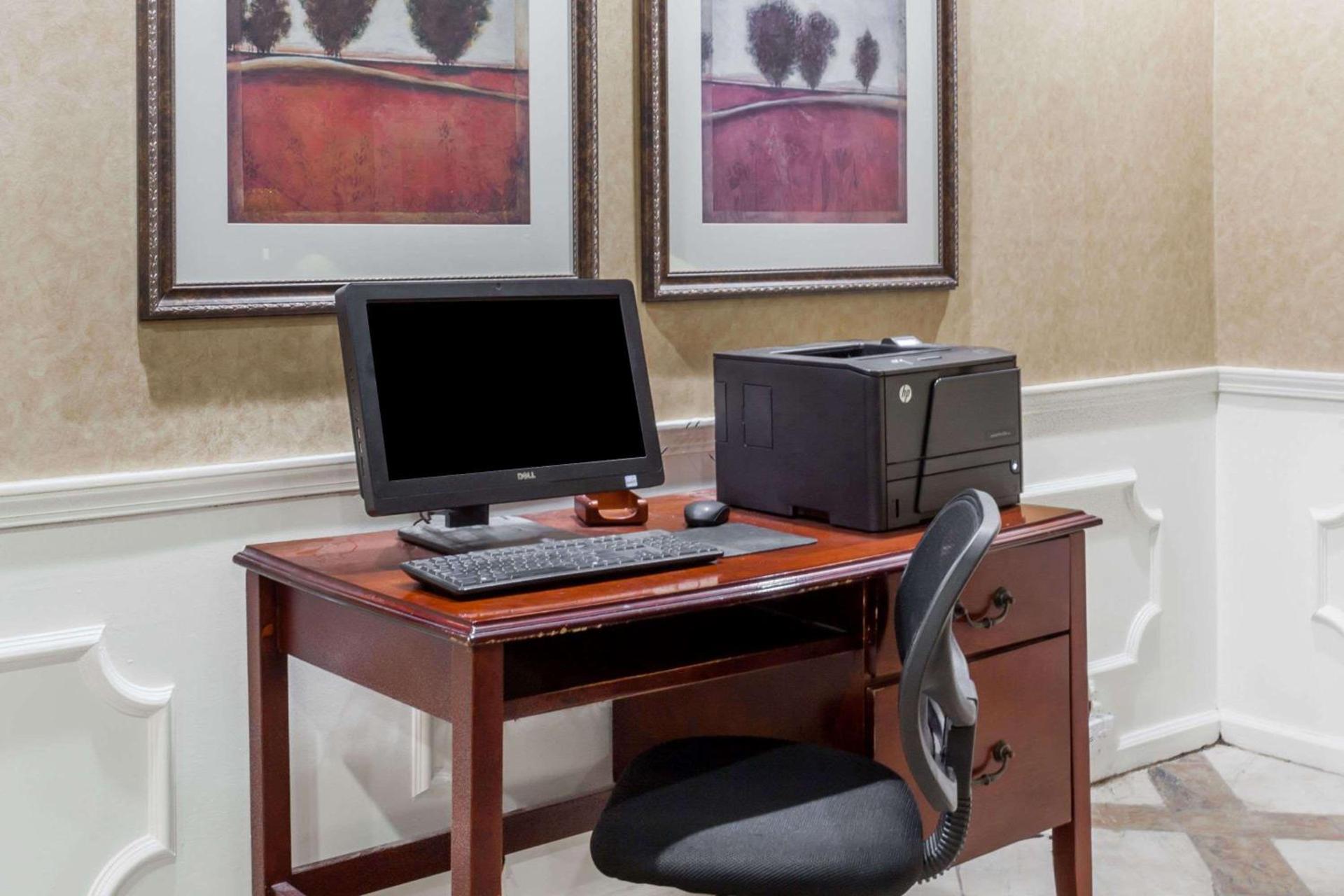 Baymont by Wyndham Hickory photo 6