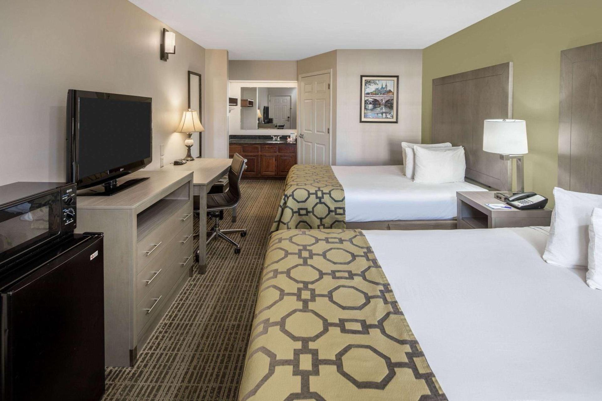 Baymont by Wyndham Cleveland photo 28