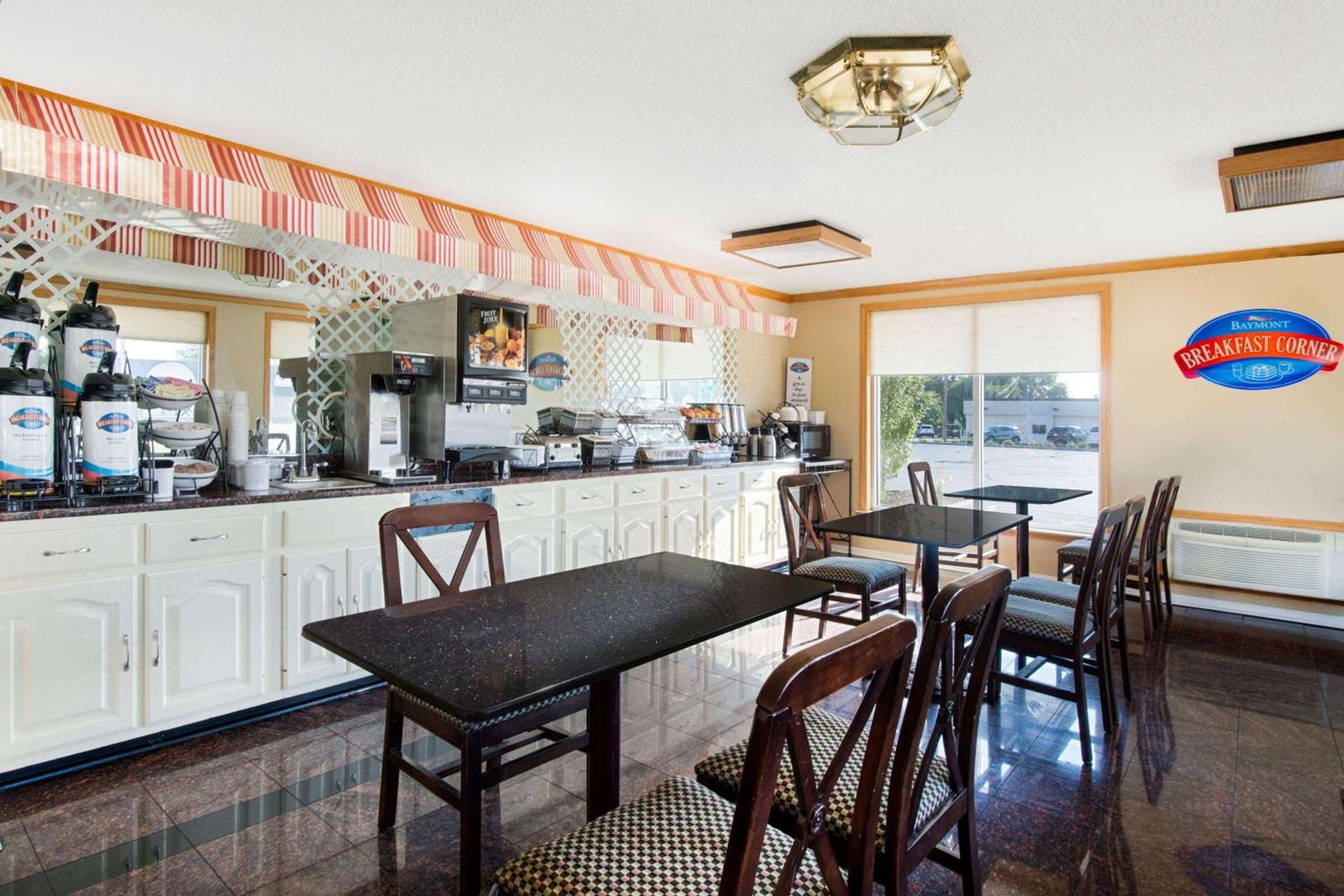 Baymont by Wyndham Sandusky photo 31