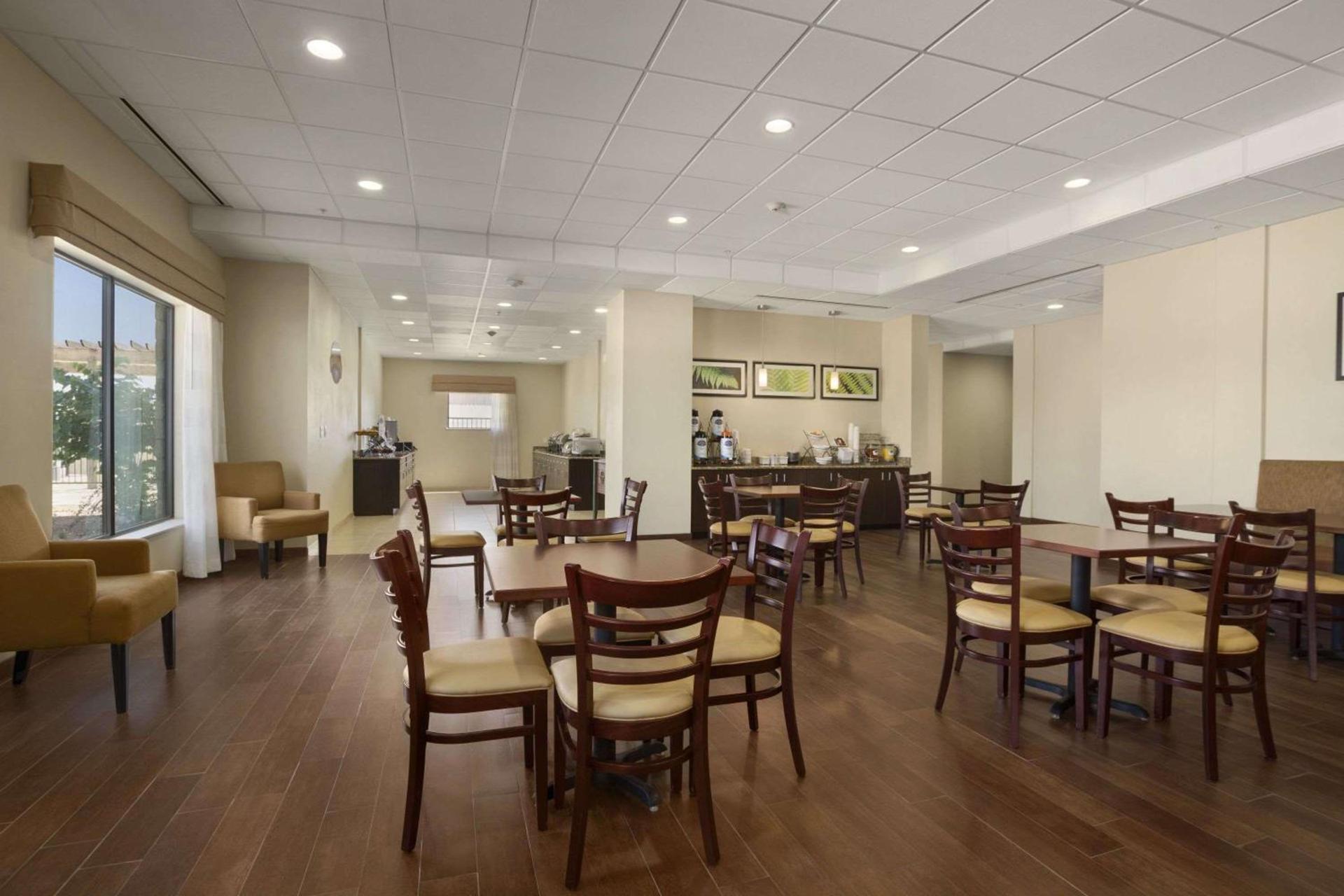 PetroStay Inn & Suites Cotulla photo 8