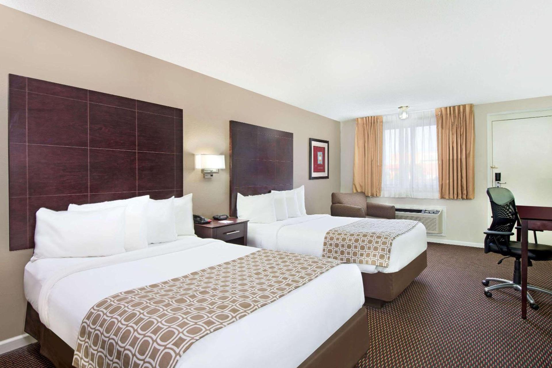 Baymont by Wyndham Sandusky photo 32