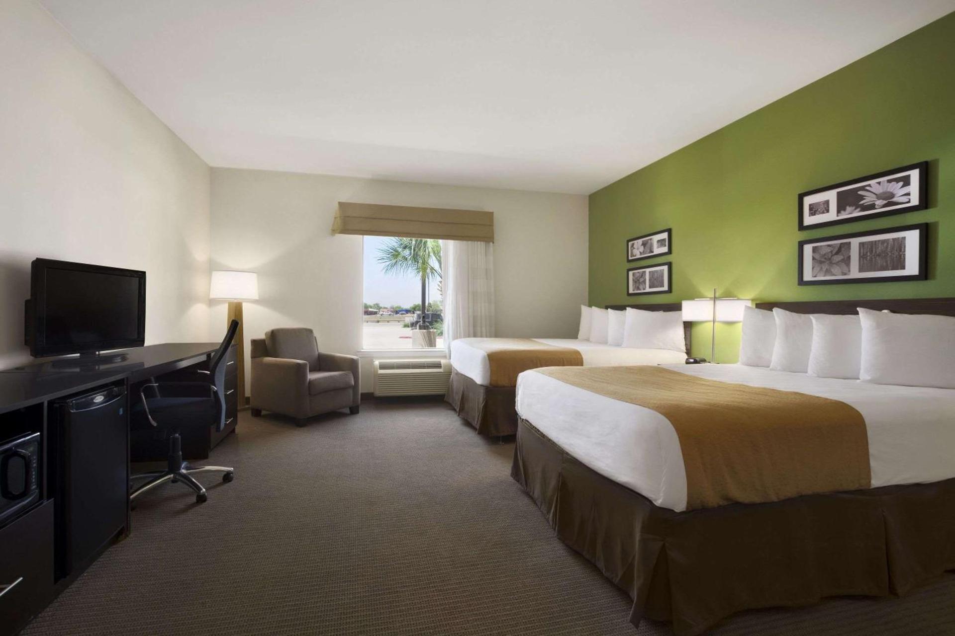 PetroStay Inn & Suites Cotulla photo 20