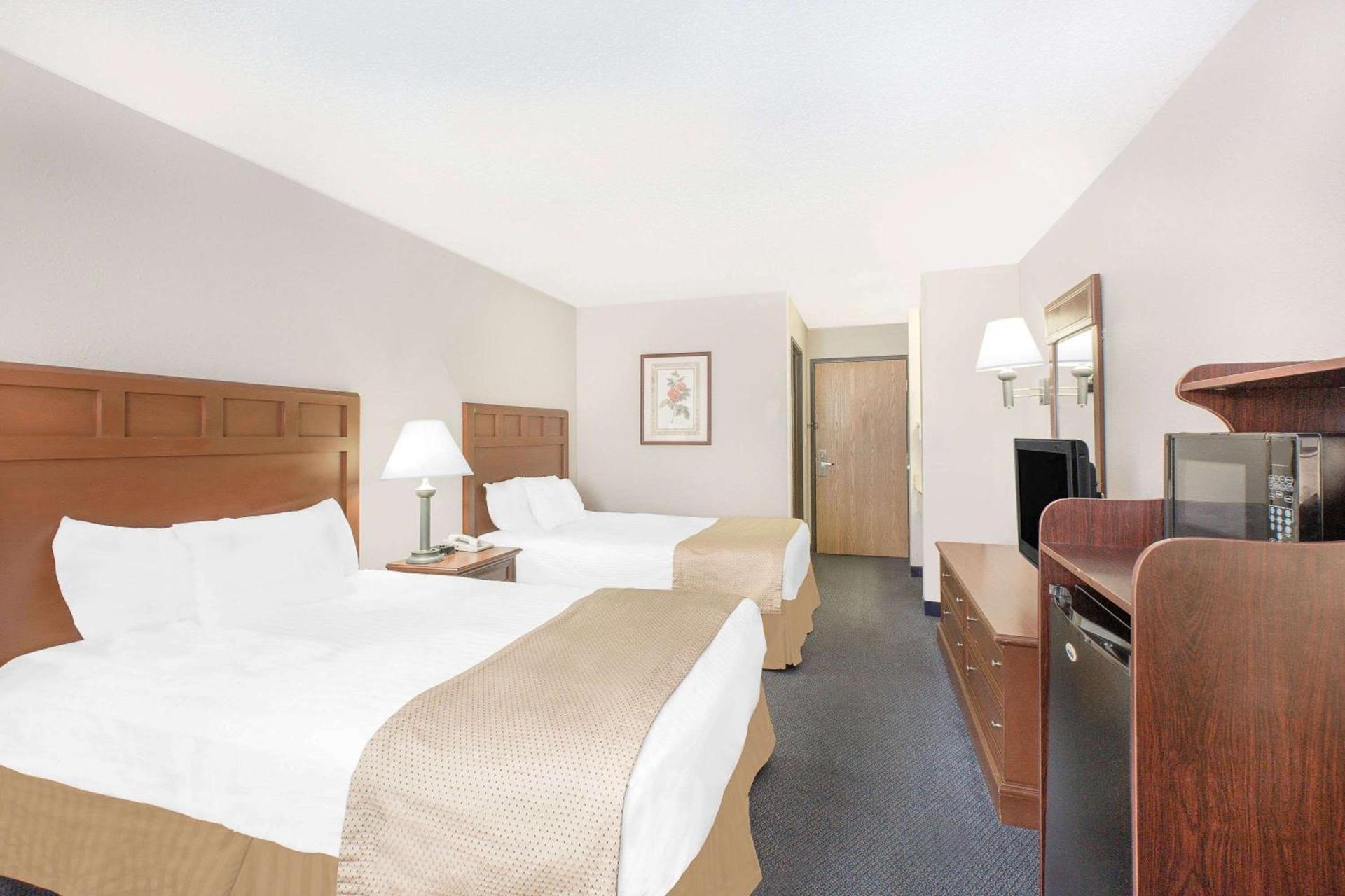 Baymont by Wyndham Boone photo 42