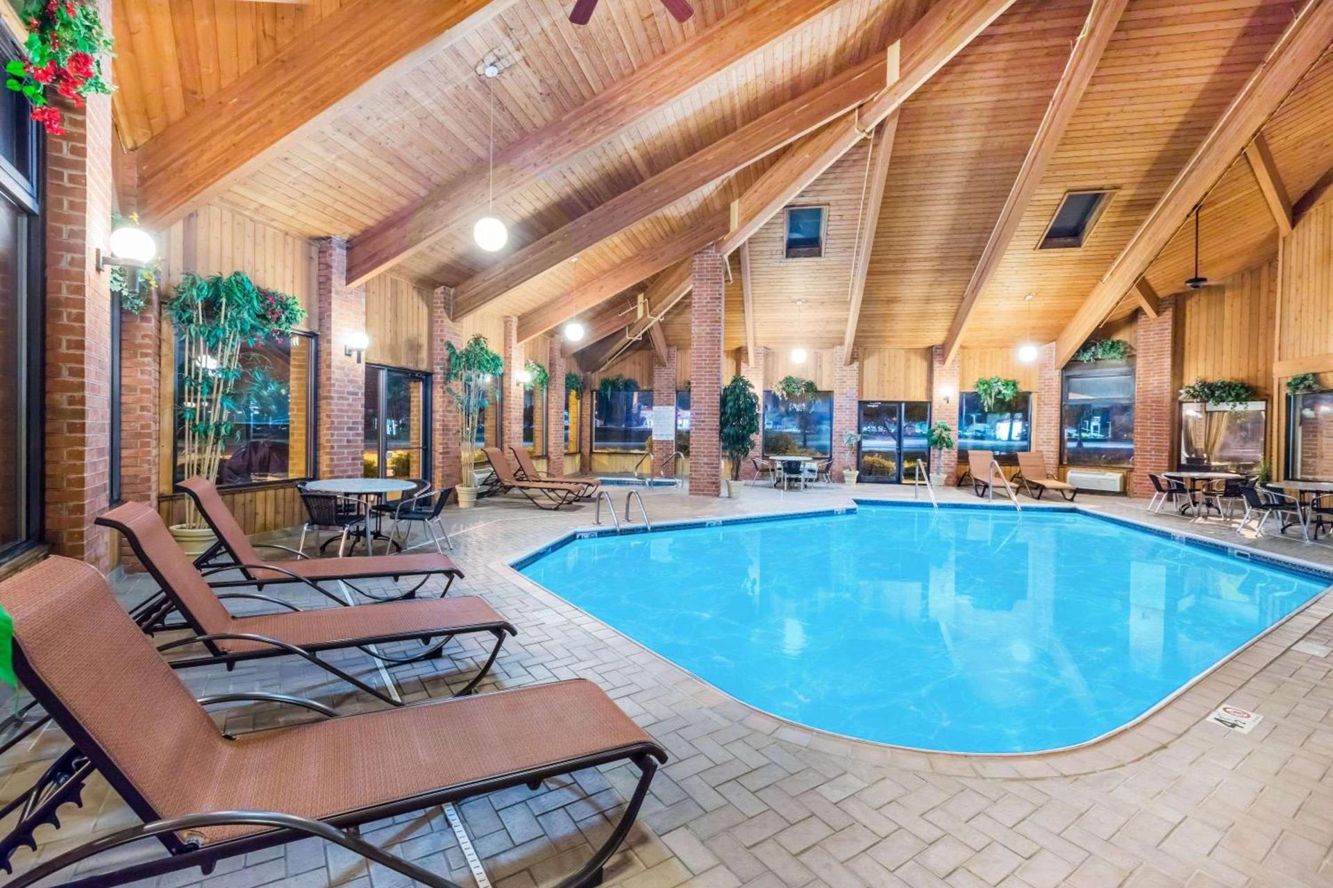 Baymont by Wyndham LeMars photo 26