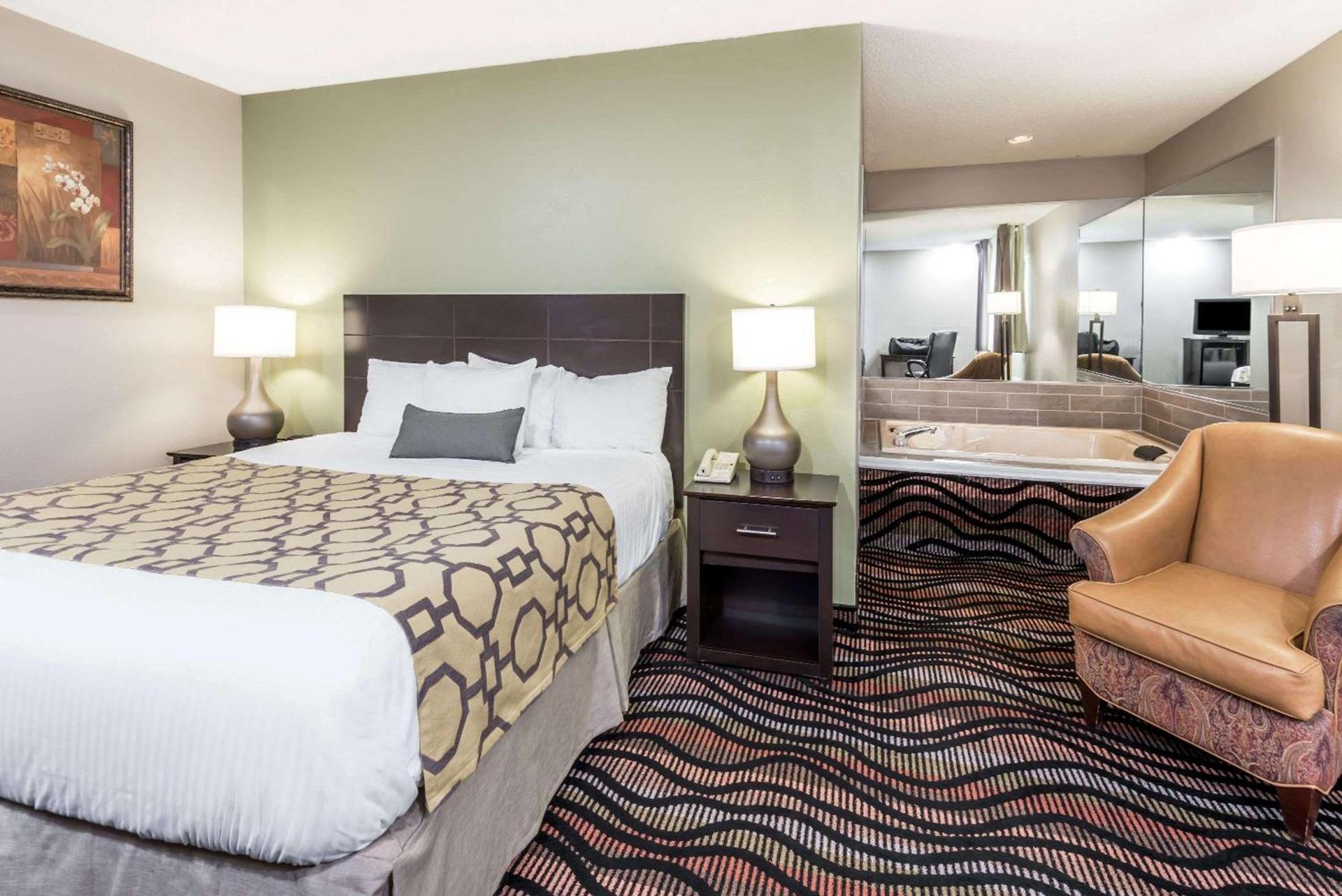 Baymont by Wyndham Cambridge photo 9
