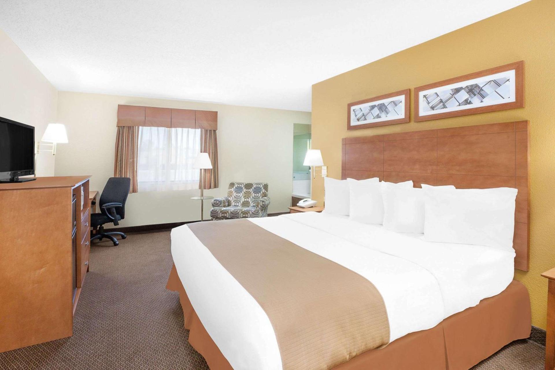 Baymont by Wyndham Port Huron photo 52