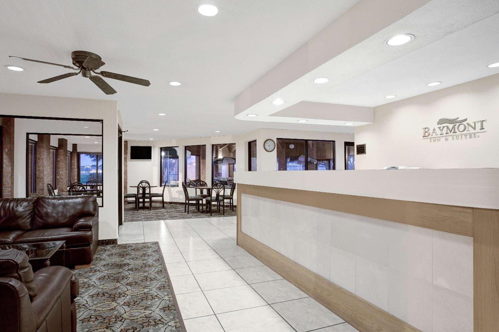Baymont Inn & Suites San Marcos photo 3