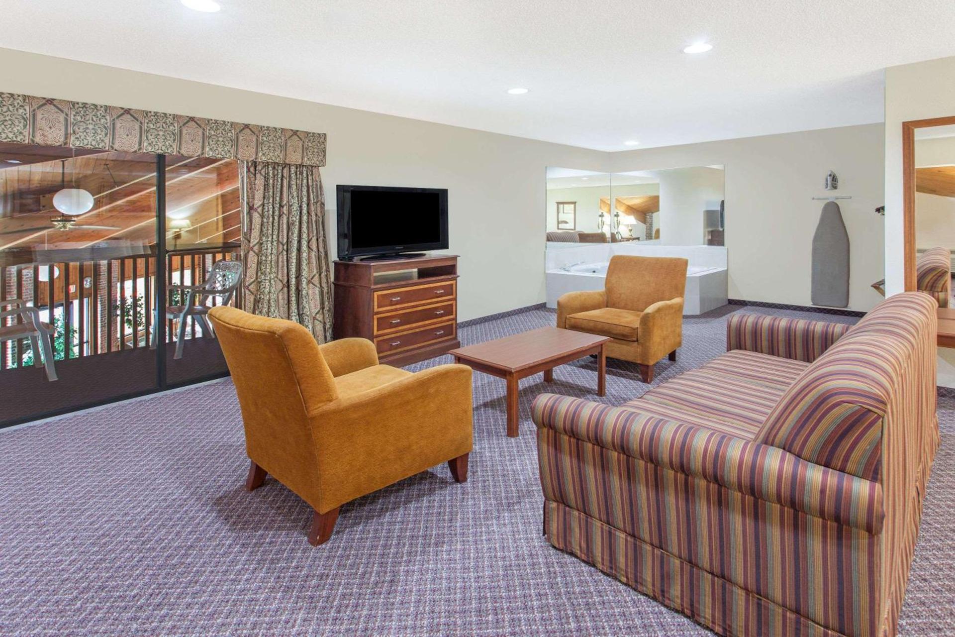 Baymont by Wyndham Smyrna photo 14