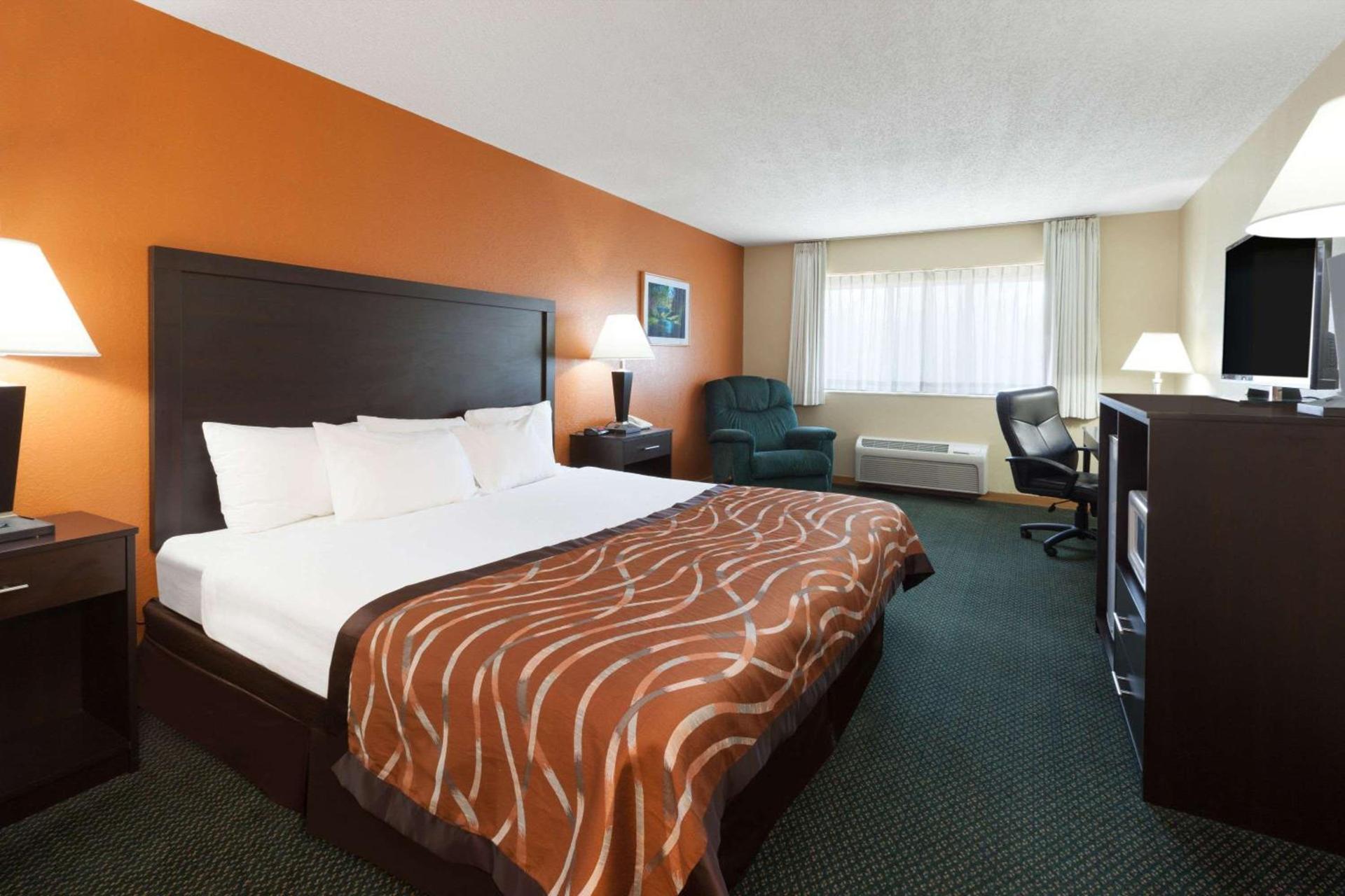 Baymont by Wyndham Midland photo 28