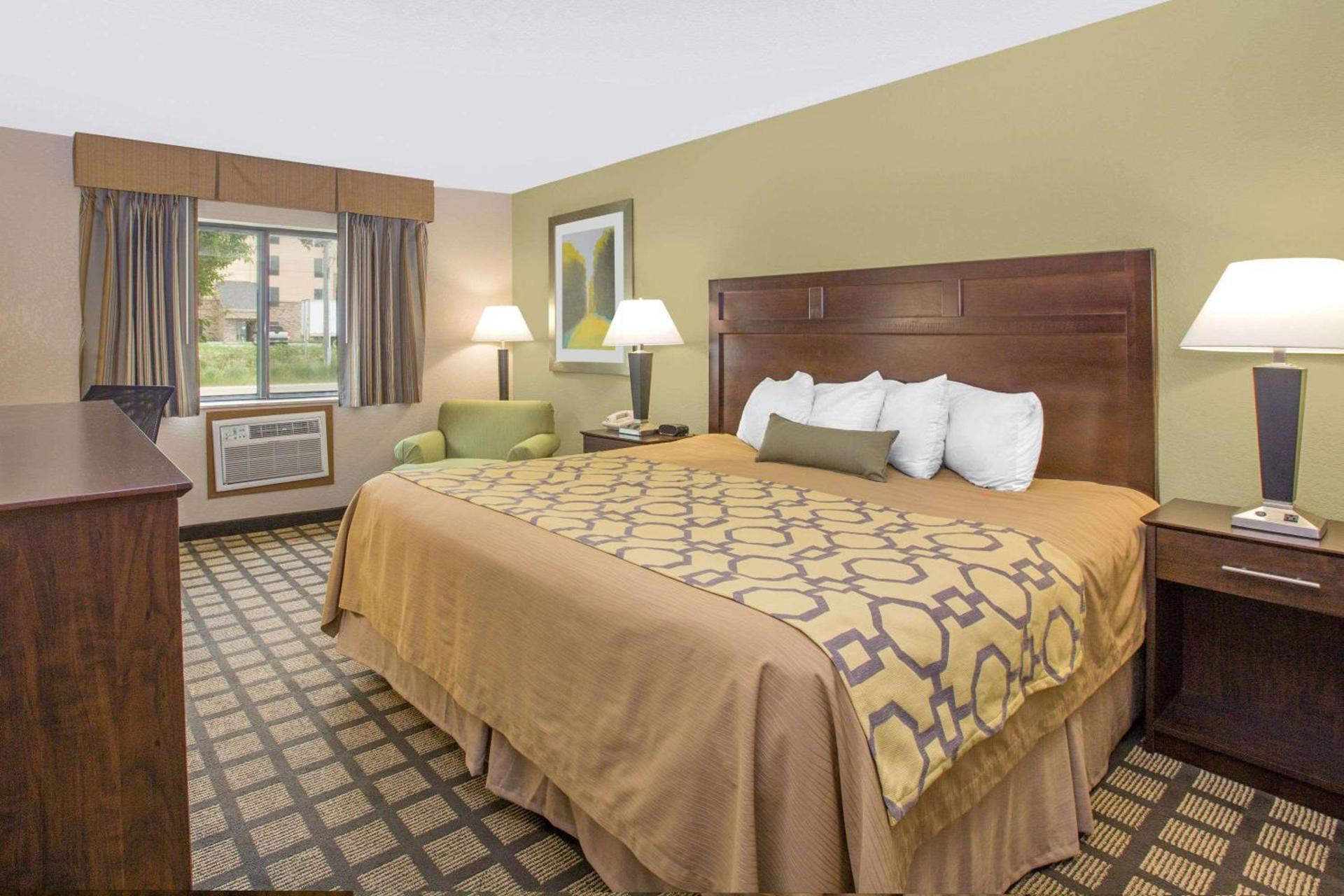 Baymont by Wyndham Ames photo 11