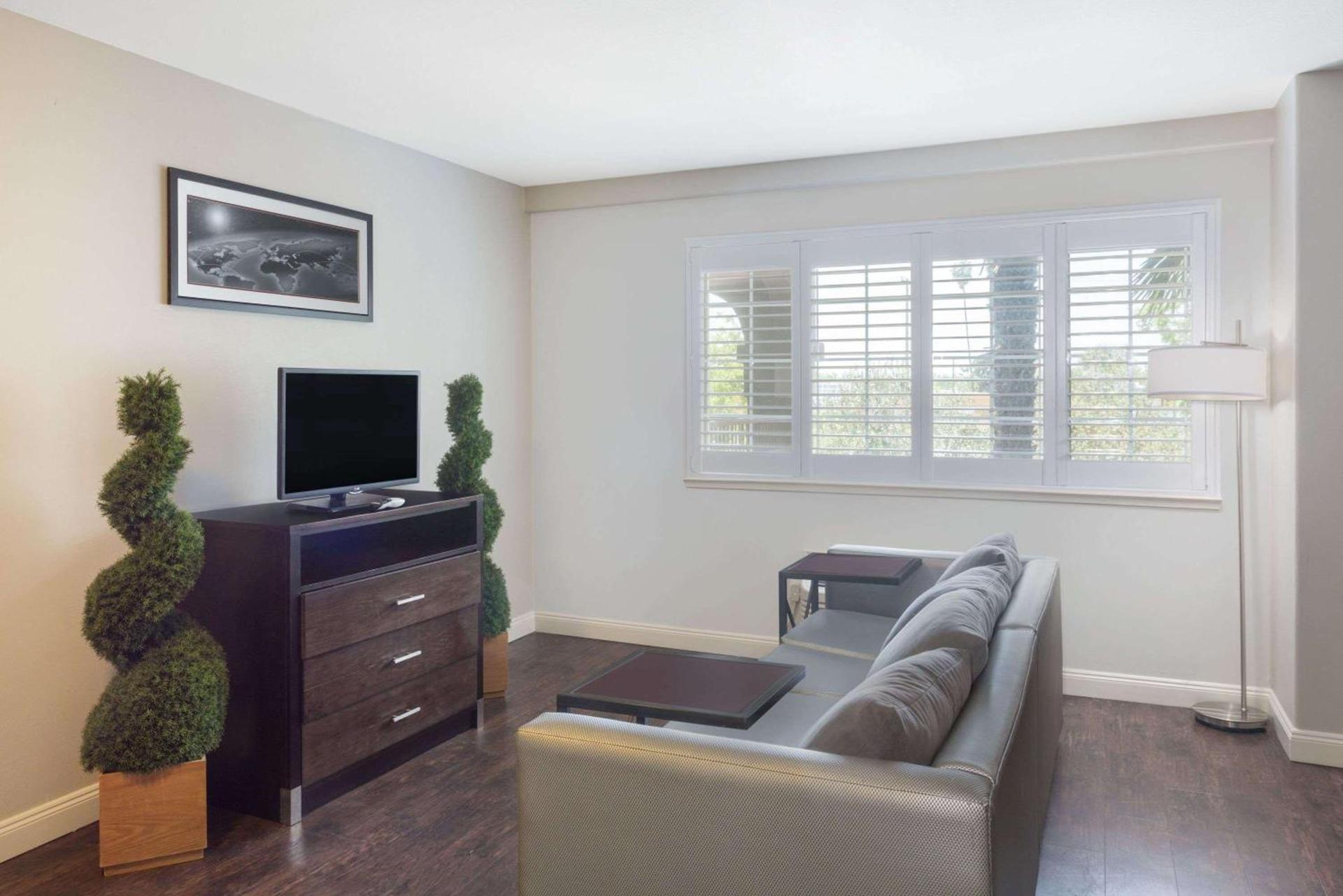 Baymont by Wyndham Modesto Salida photo 29