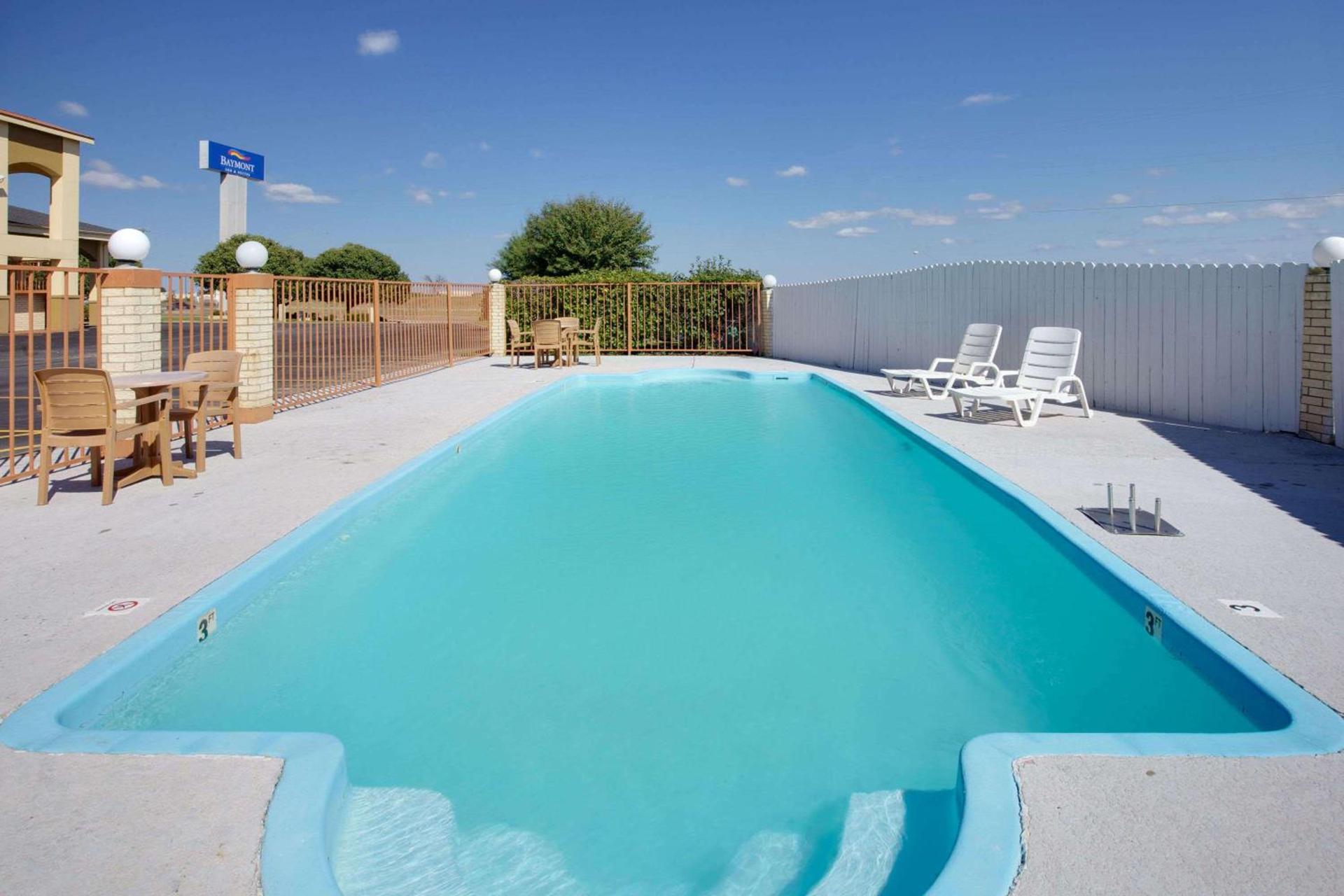 Baymont by Wyndham Terrell photo 15