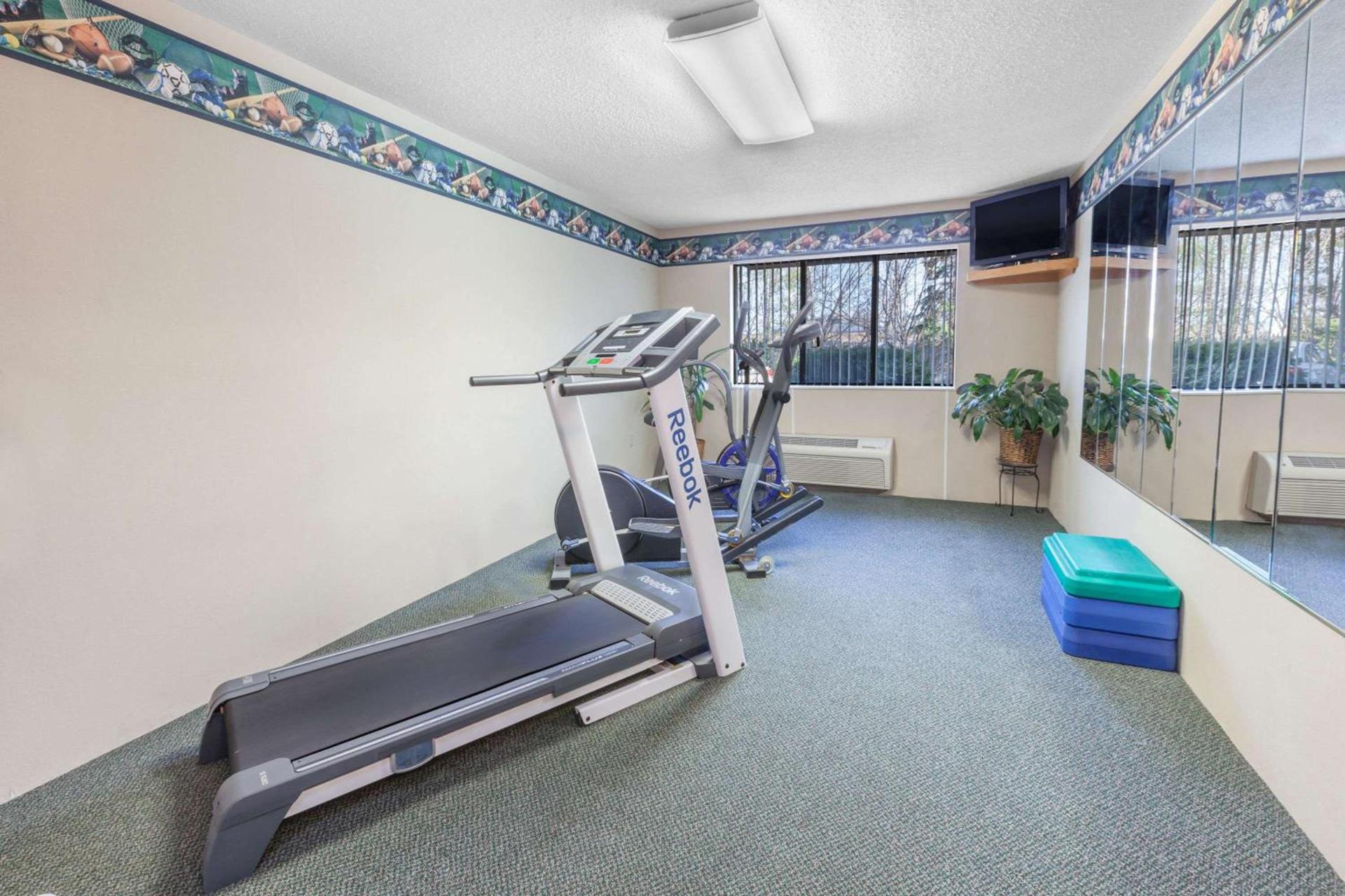 Baymont by Wyndham Midland photo 20