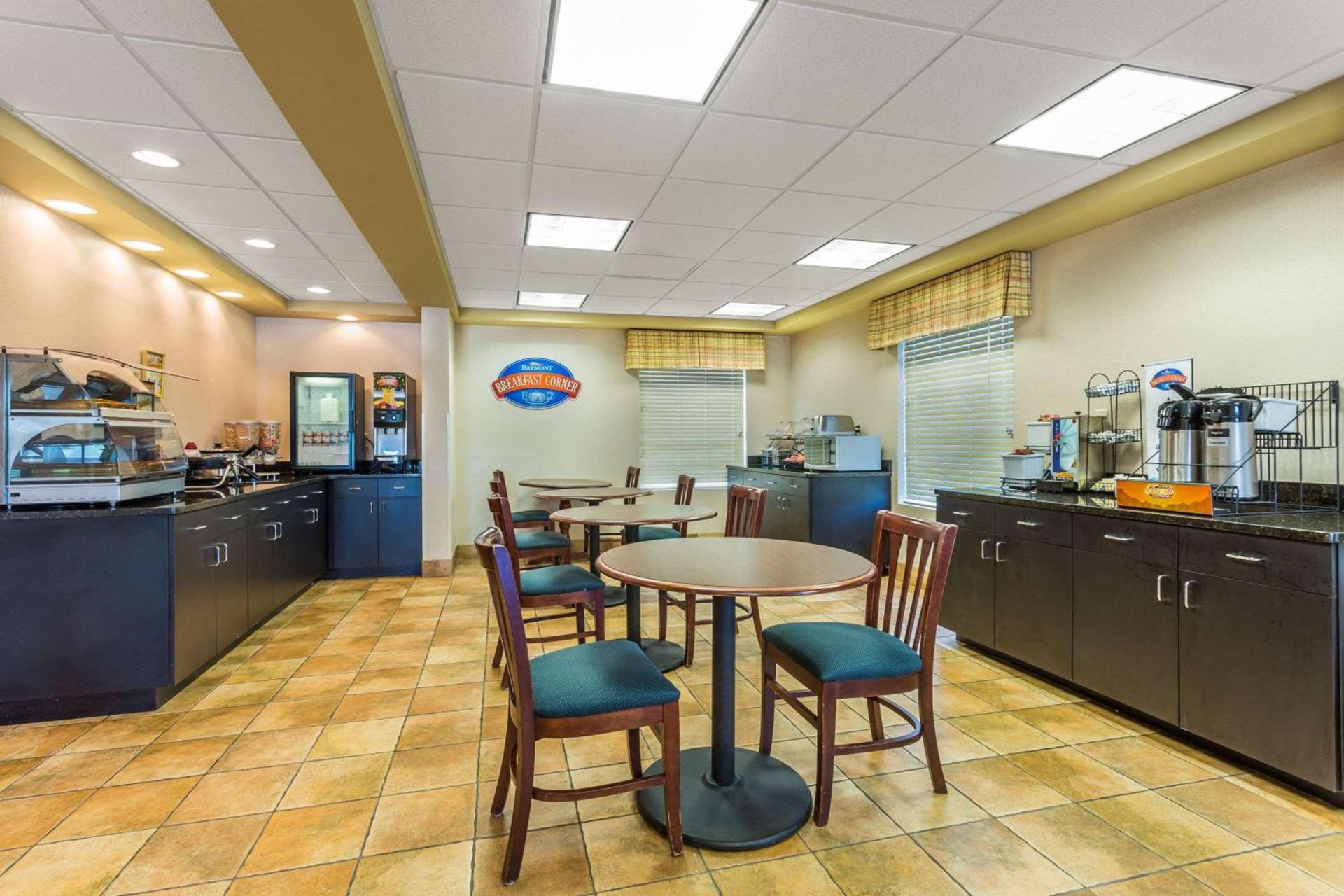 Baymont by Wyndham Cornelia photo 5