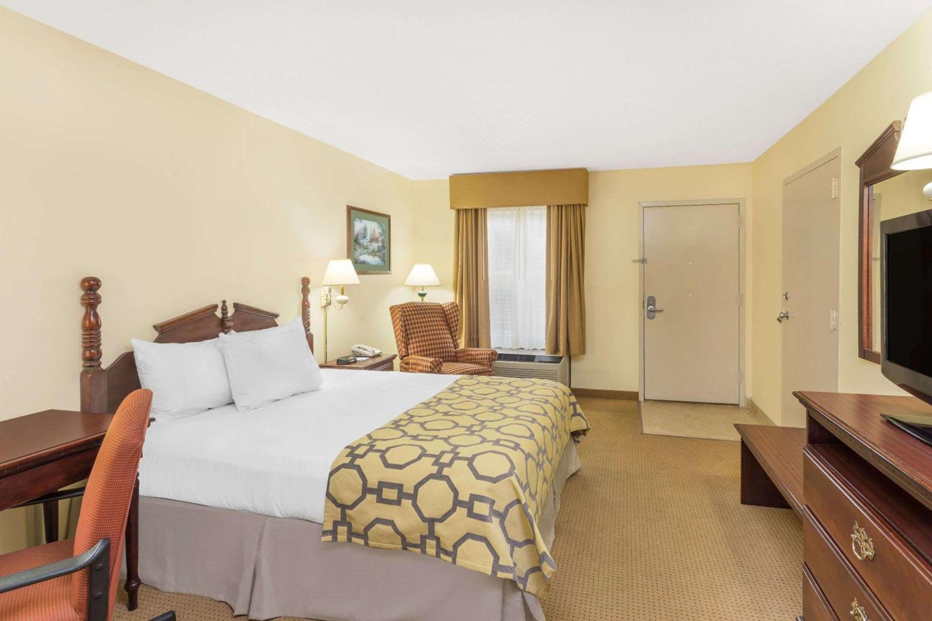 Baymont by Wyndham Griffin photo 20