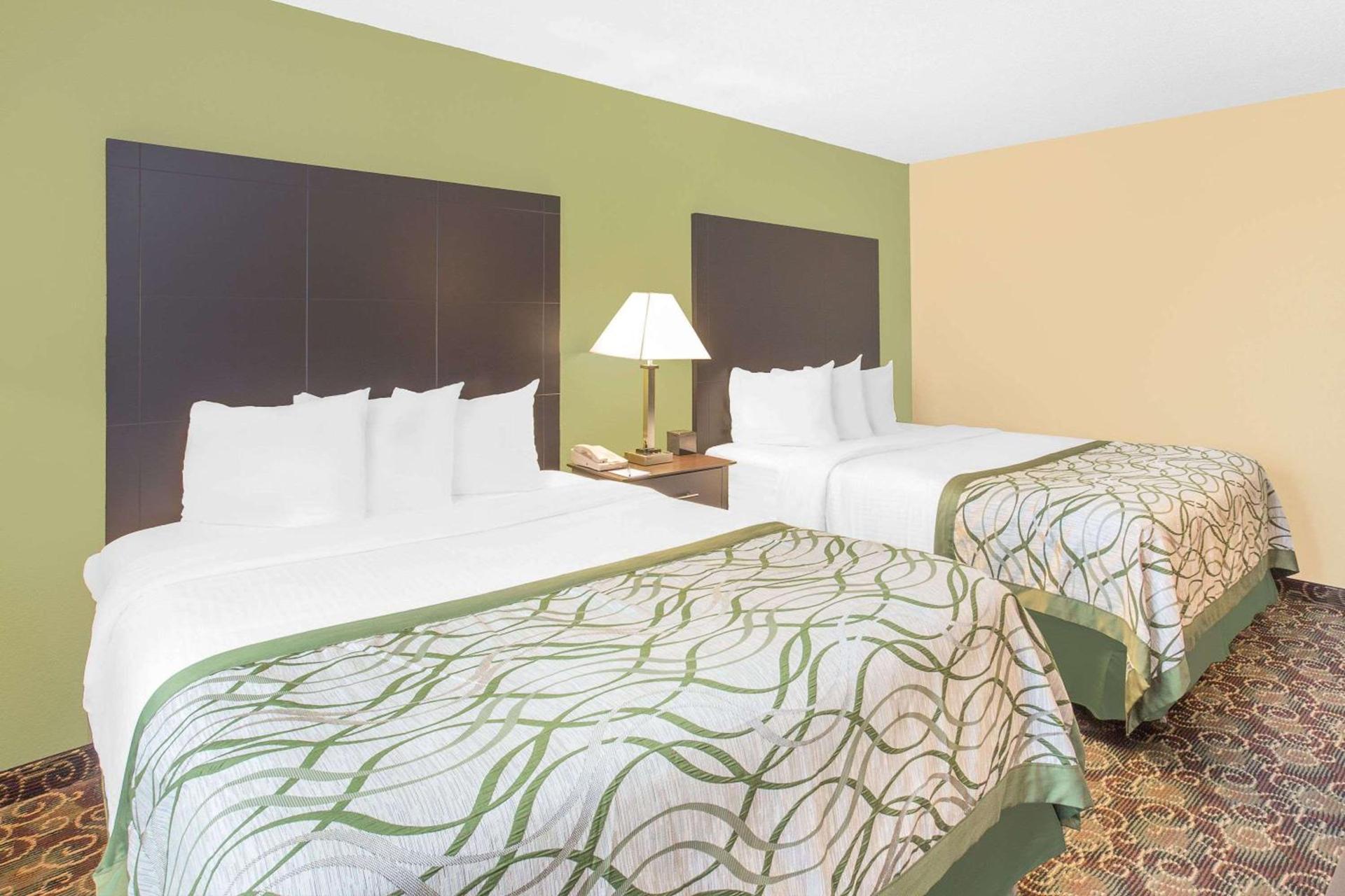 Baymont by Wyndham Holland photo 12