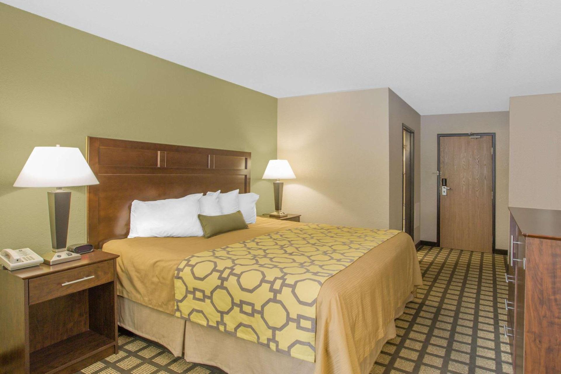 Baymont by Wyndham Ames photo 6