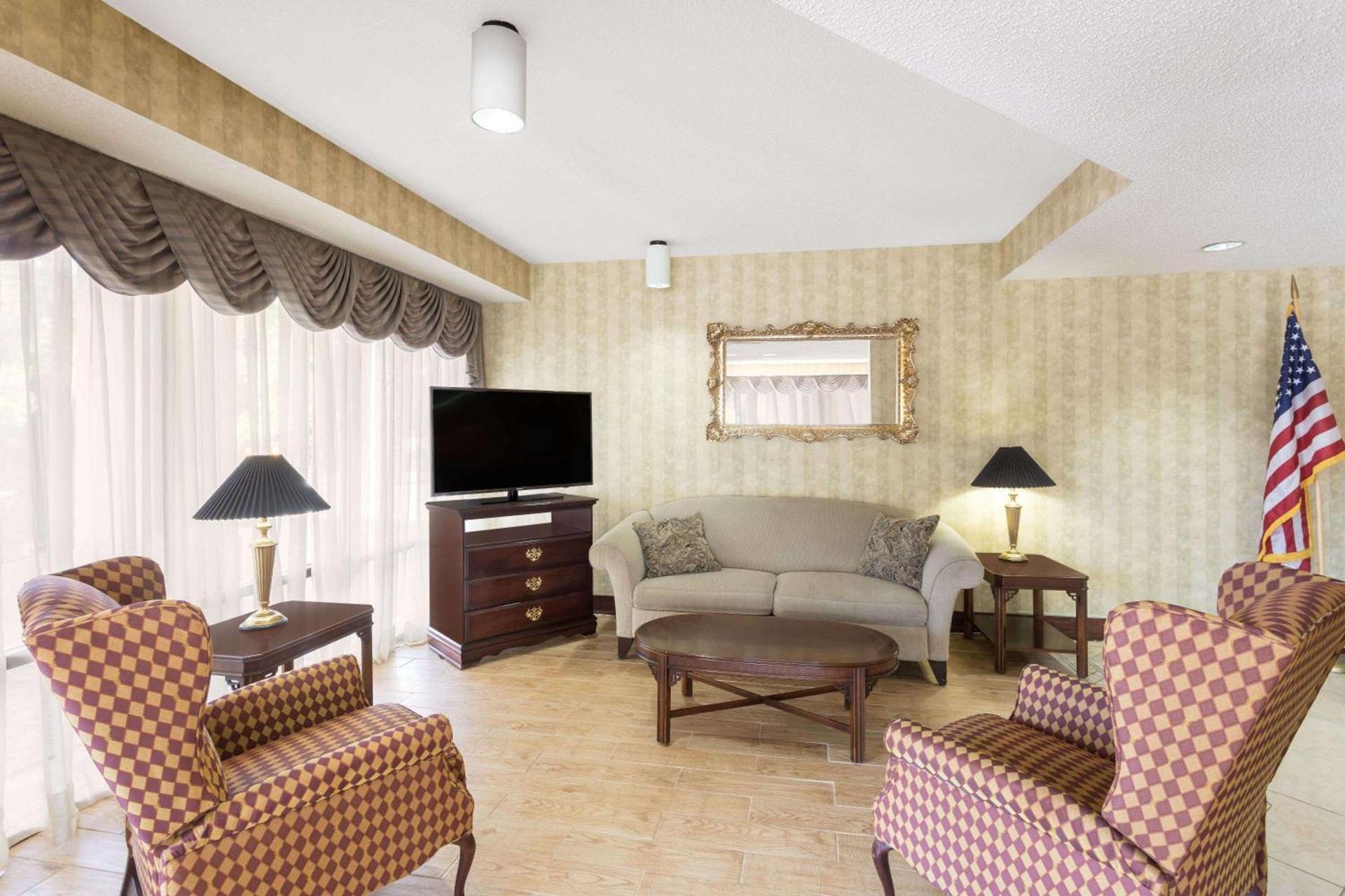 Baymont by Wyndham Griffin photo 7