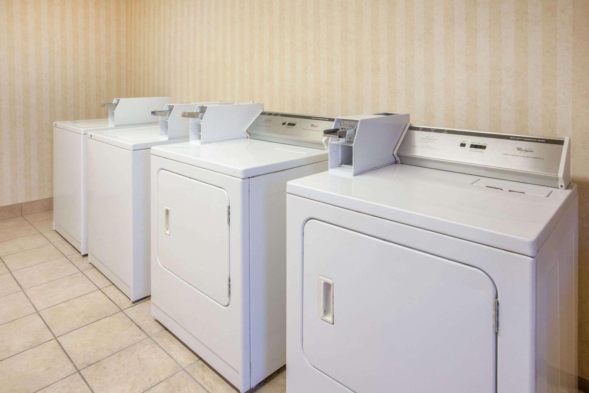 Americas Best Value Inn Canton photo 13