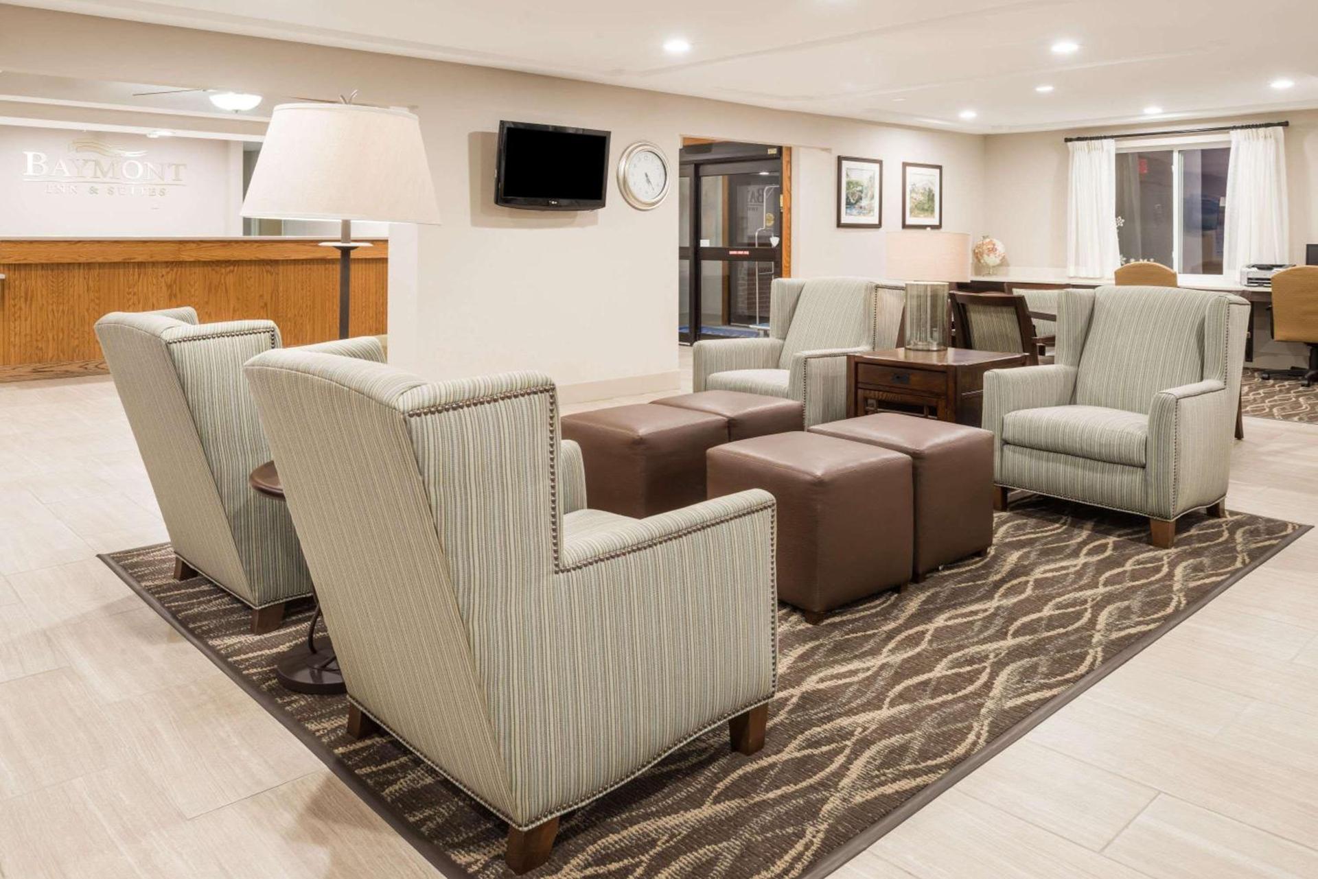 Baymont by Wyndham Fulton photo 2