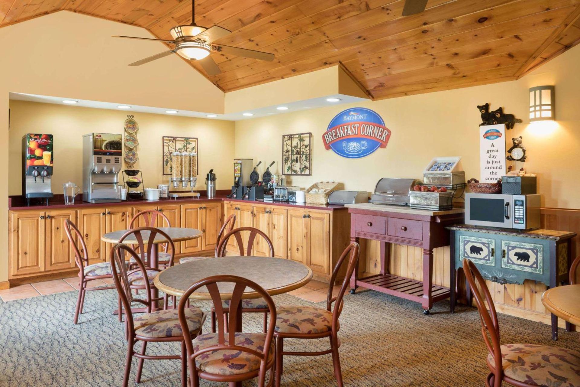 Baymont by Wyndham Sevierville Pigeon Forge photo 45
