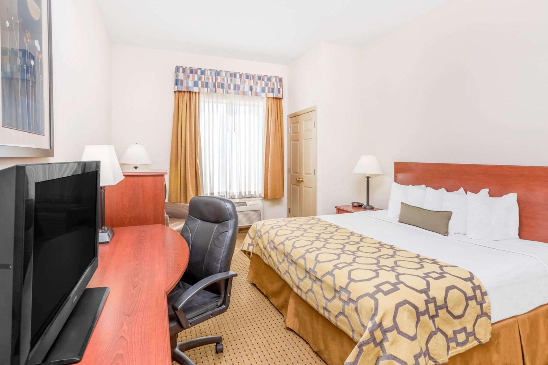 Baymont by Wyndham Cartersville photo 20