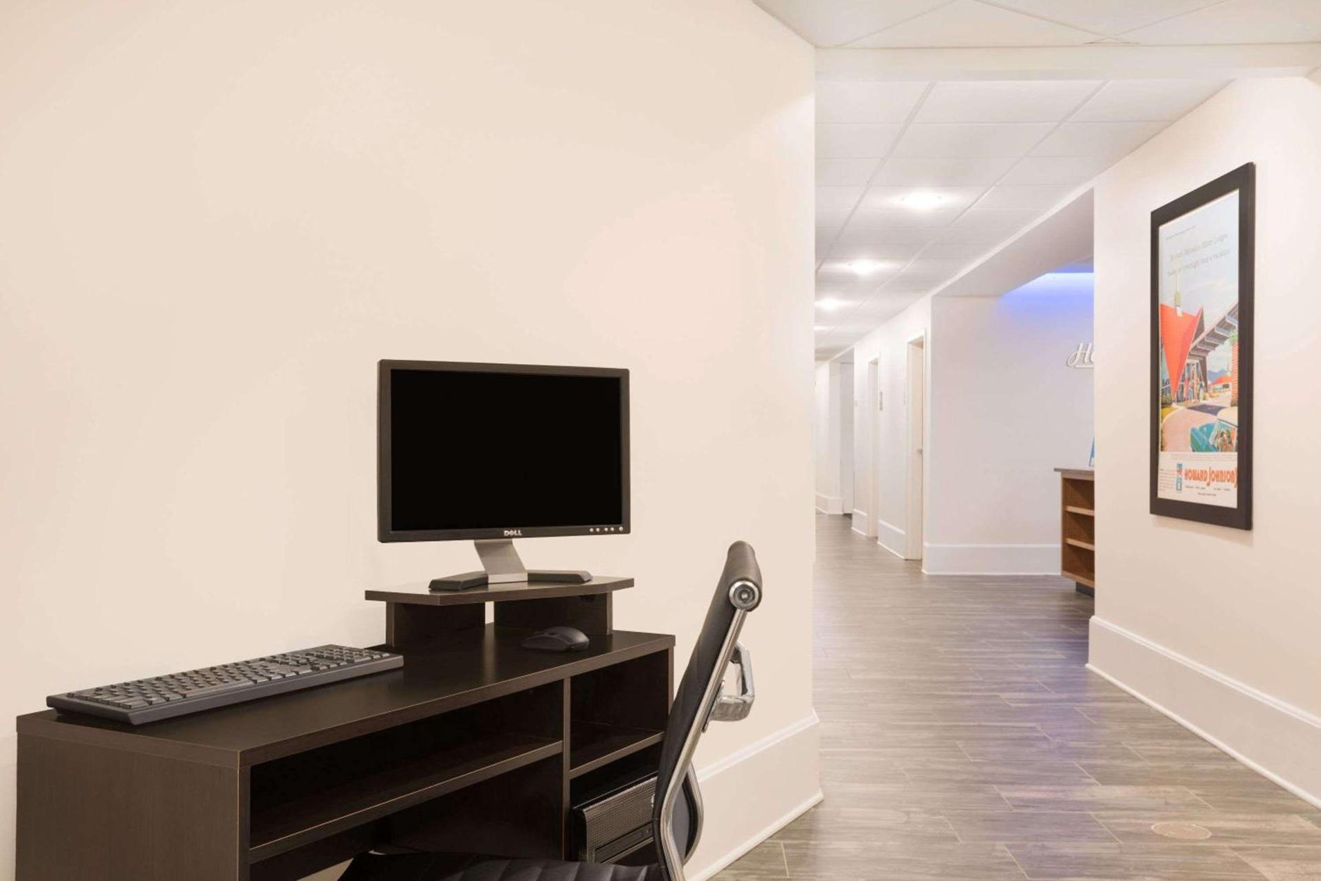 Howard Johnson by Wyndham Quincy/ Boston photo 15