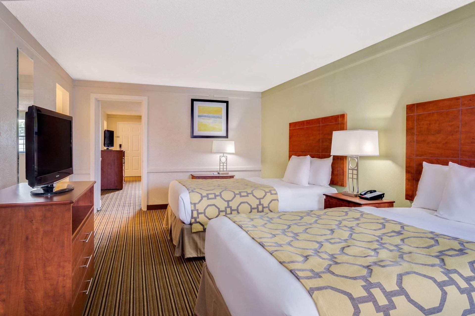 Baymont by Wyndham Jacksonville Orange Park photo 19