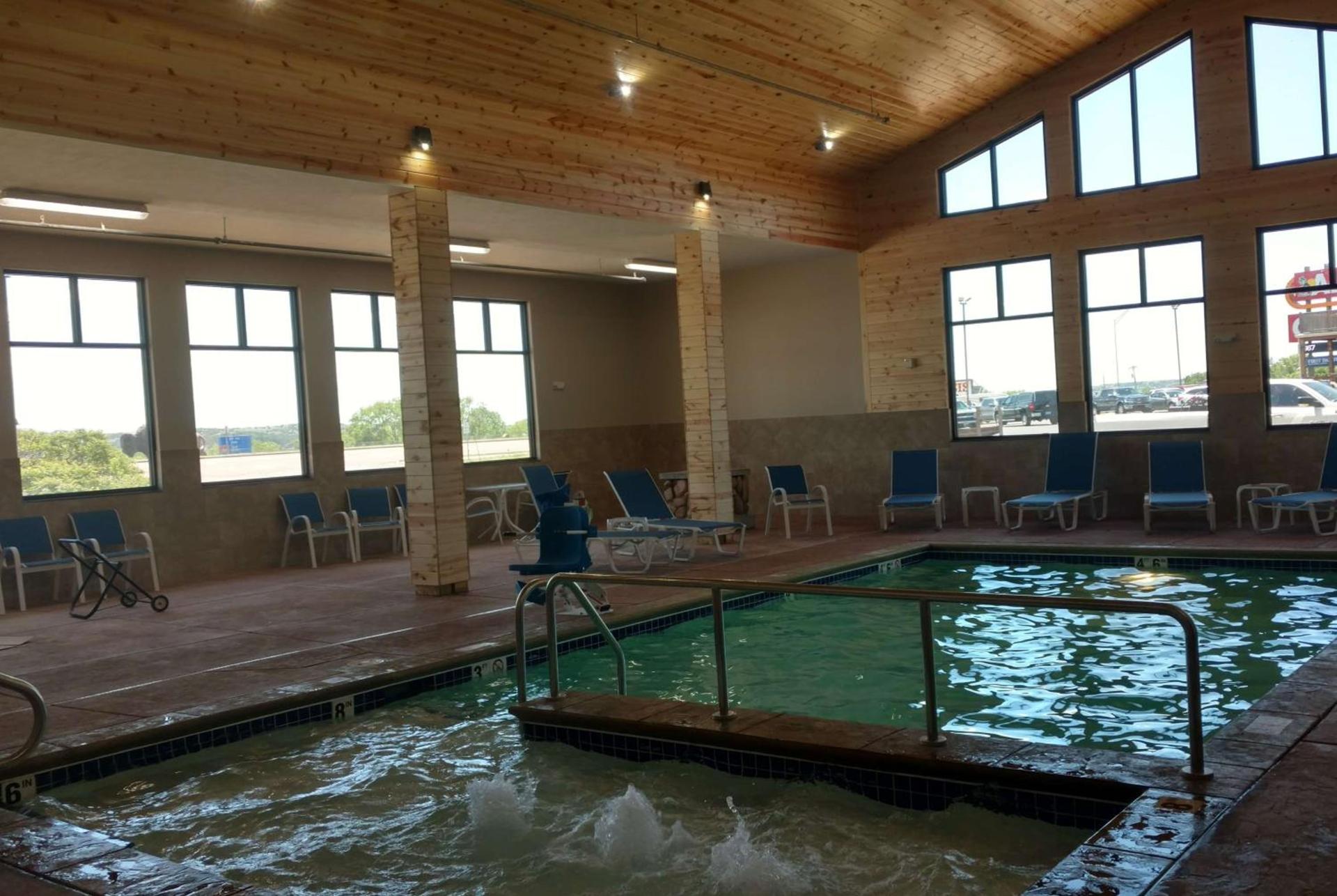Baymont by Wyndham Oacoma photo 22