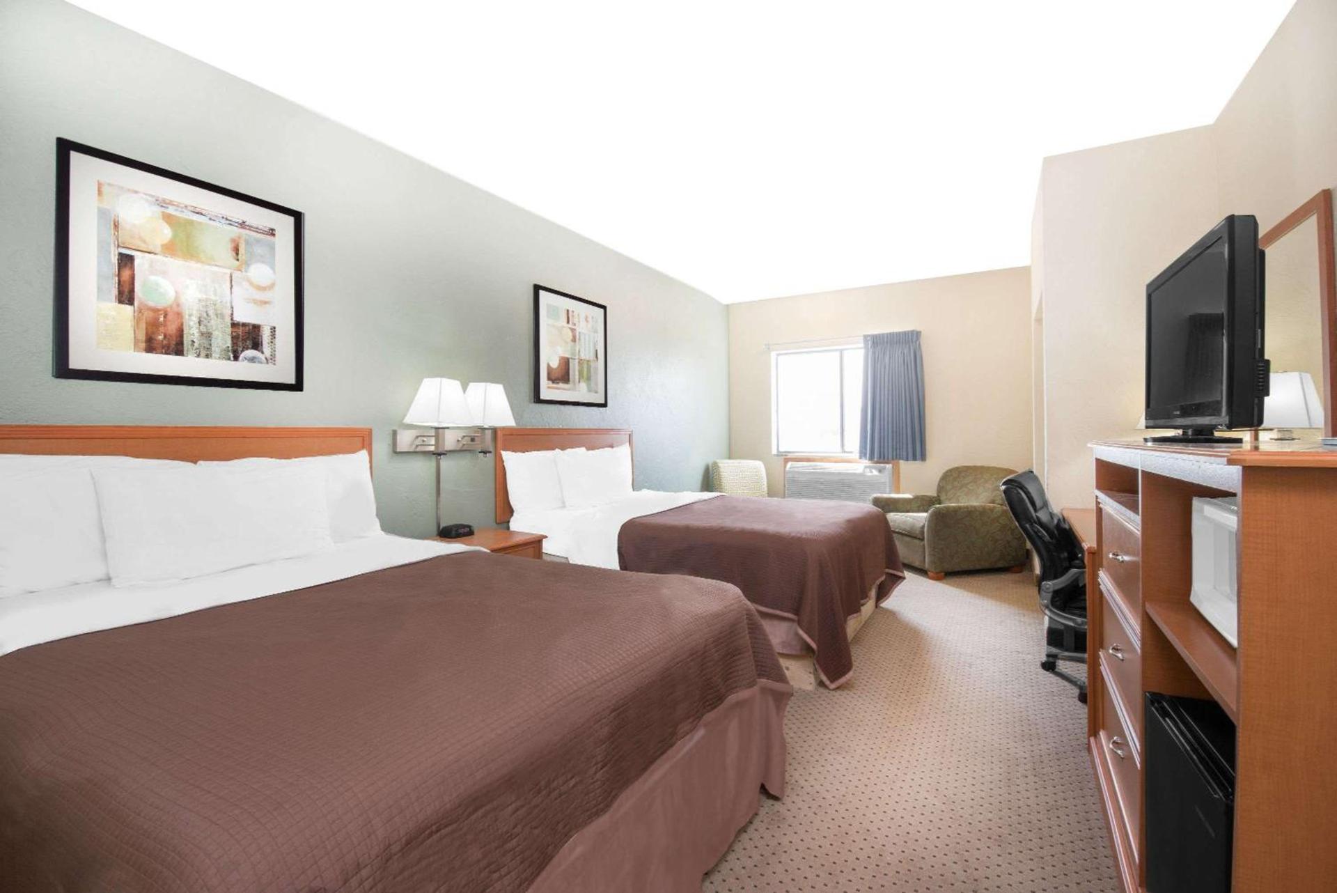 Baymont by Wyndham Spearfish photo 37