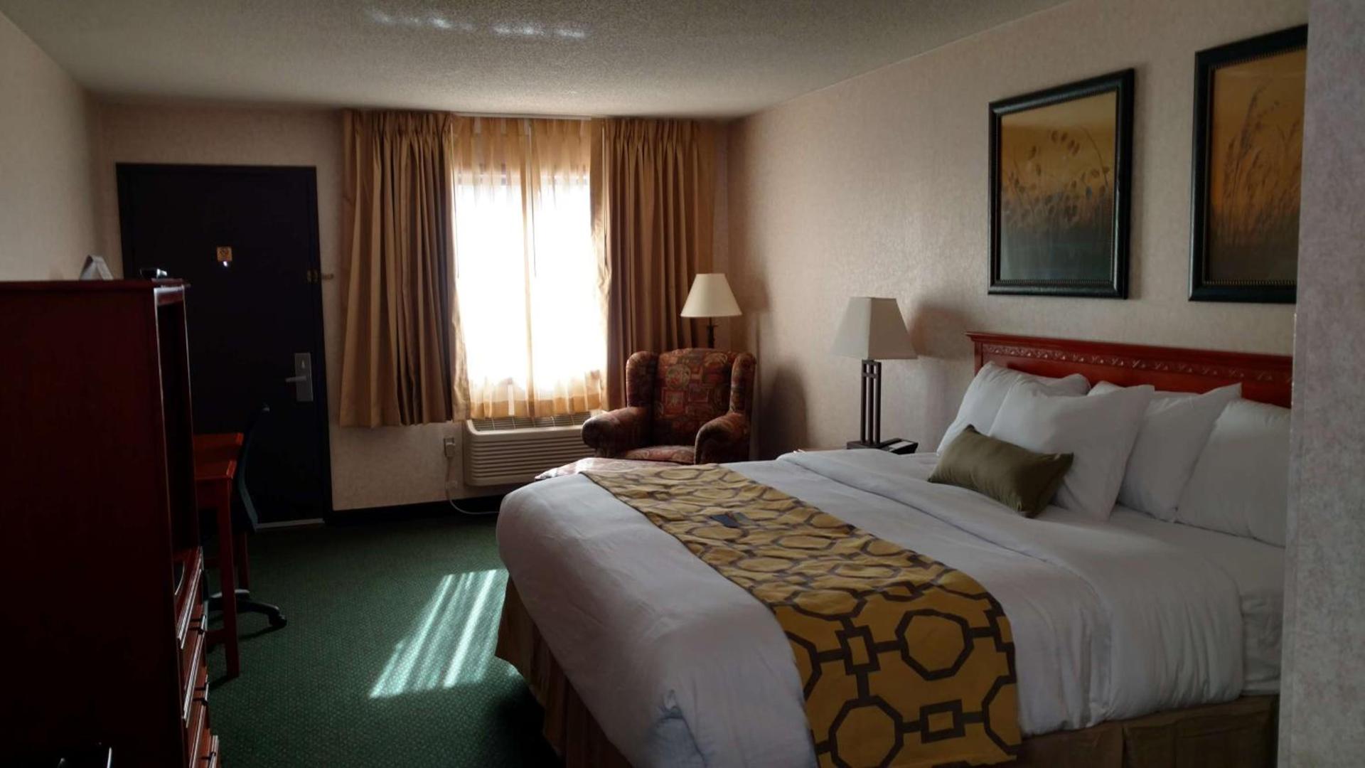 Baymont by Wyndham Oacoma photo 11