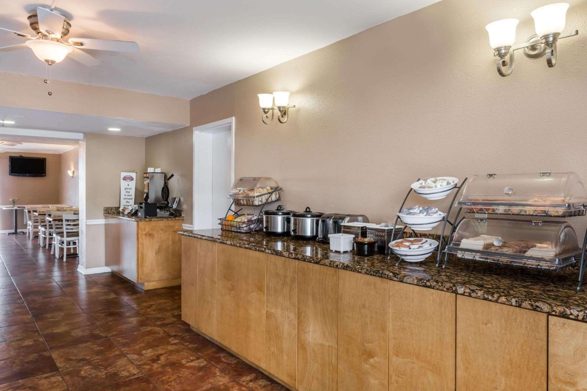 Baymont by Wyndham Sarasota photo 31