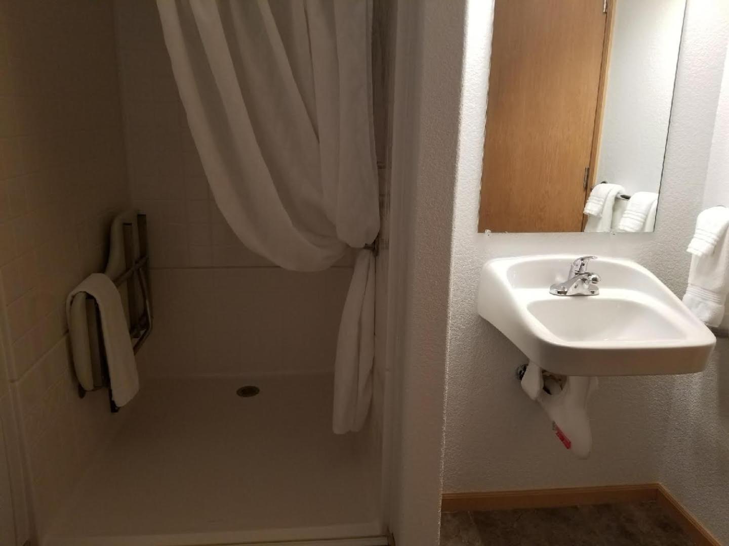 Howard's Motel photo 9