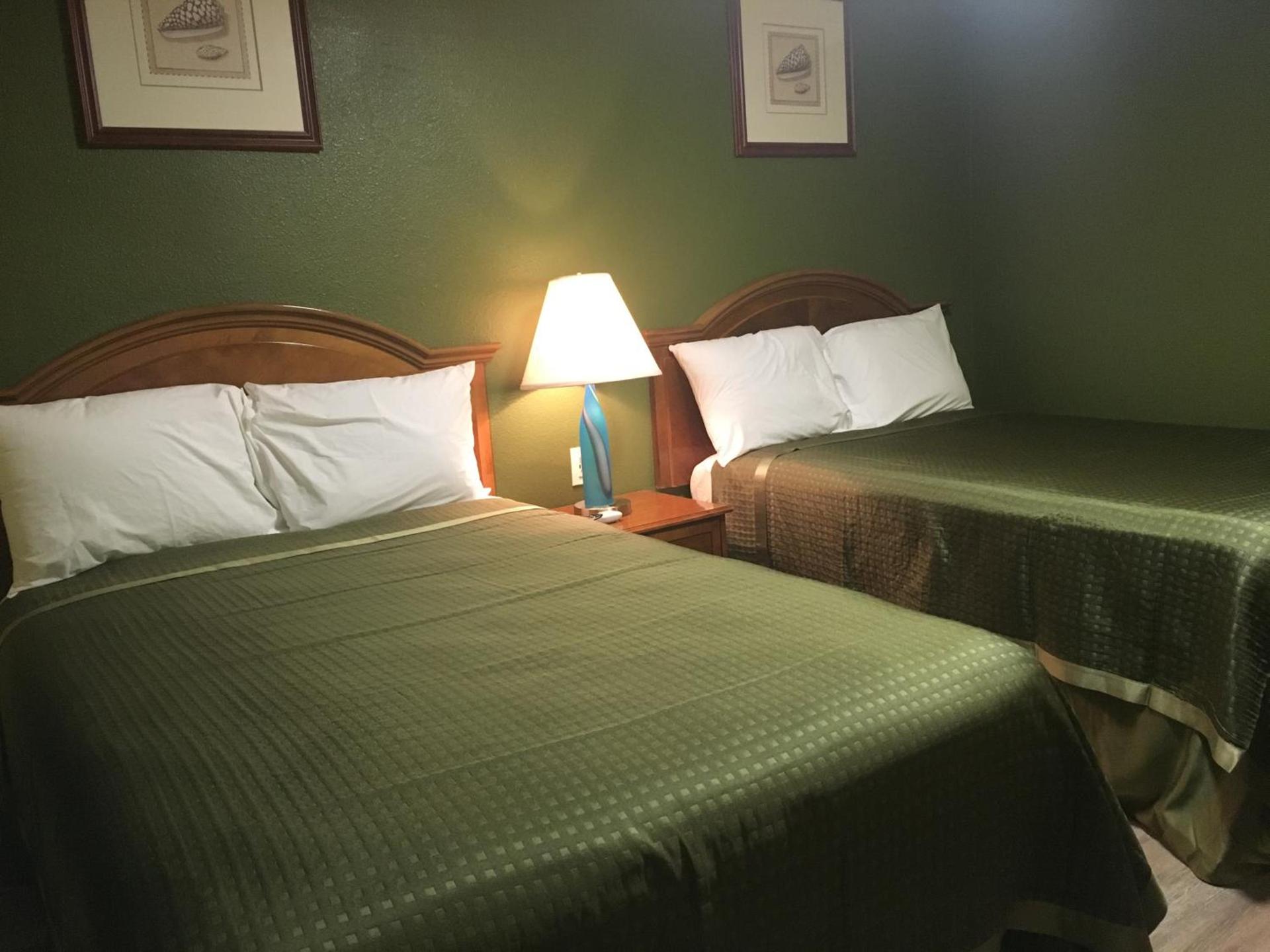 Aristocrat Motel photo 18
