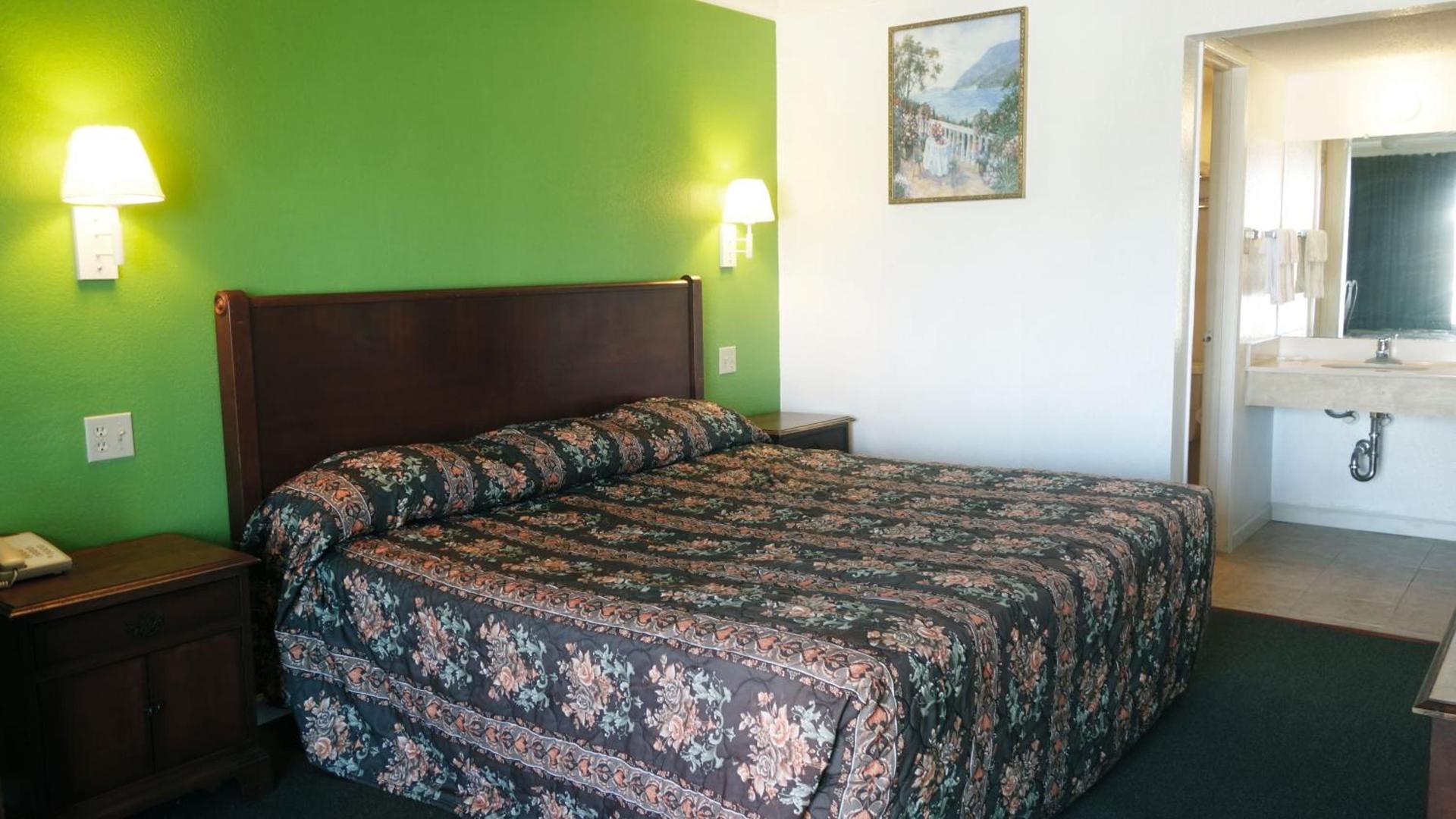 Baton Rouge West Inn photo 17