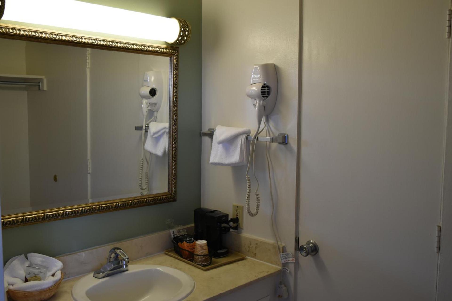 Travelodge by Wyndham Red Bluff South of Redding photo 39