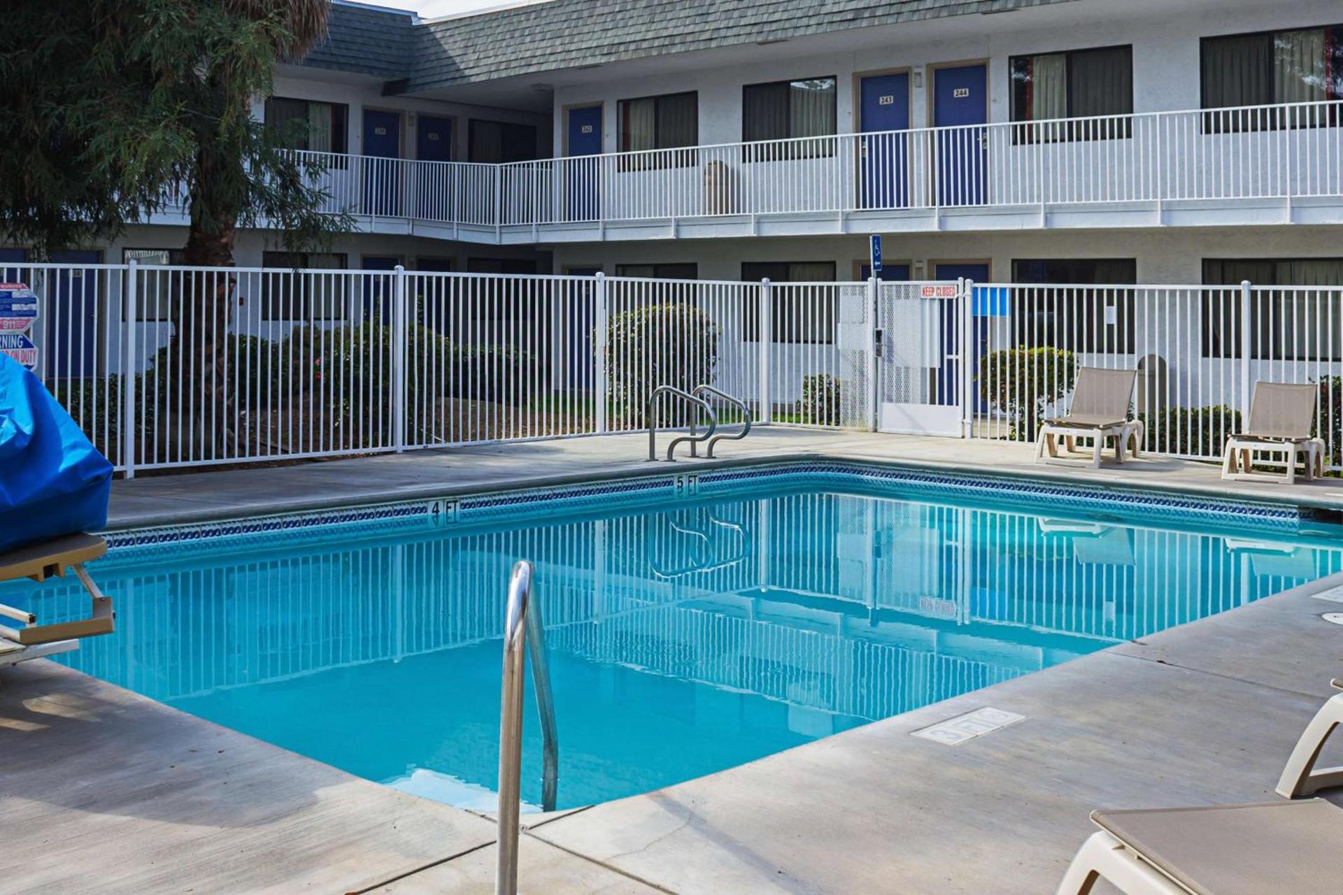 Motel 6-Porterville, CA photo 48