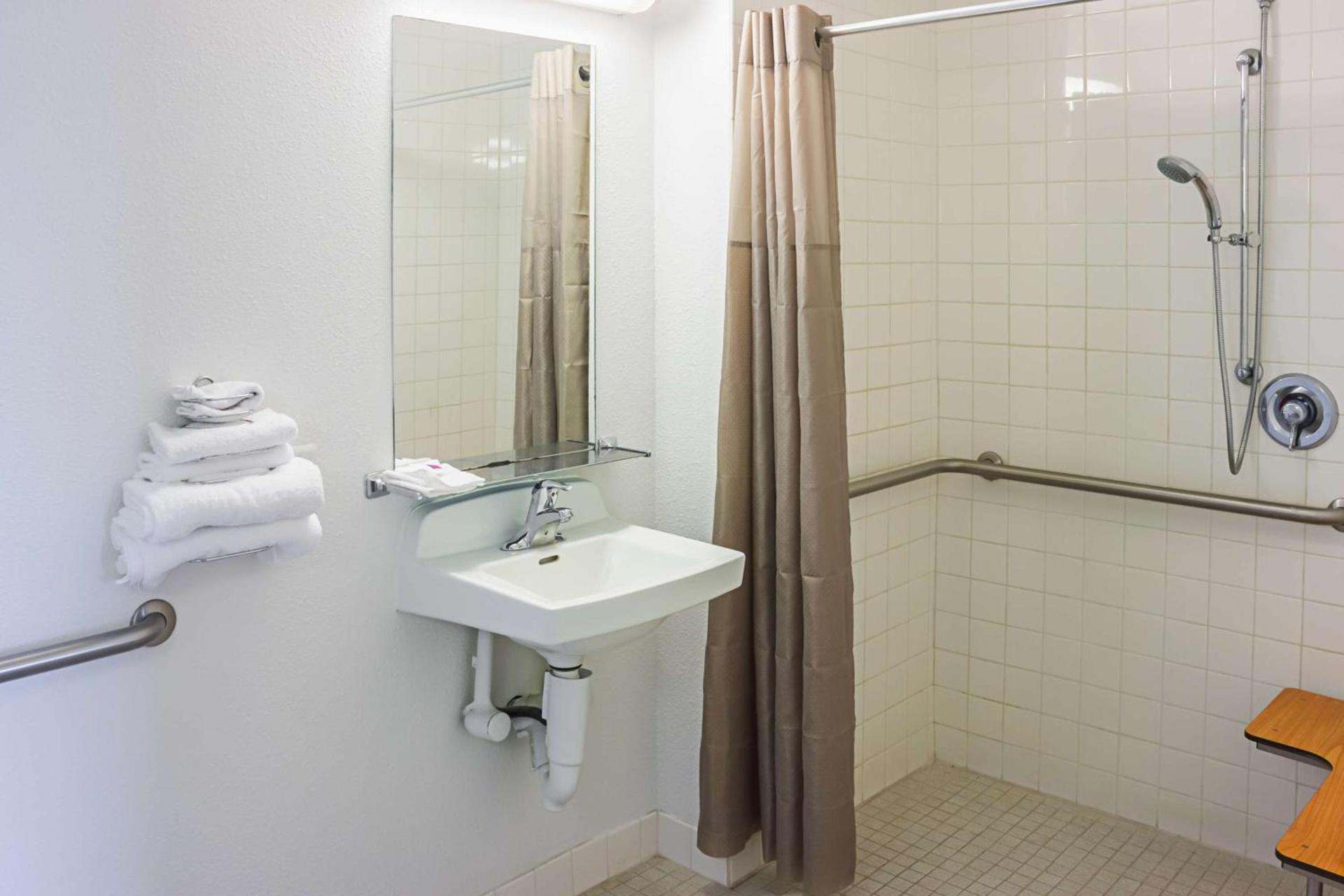 Motel 6-Porterville, CA photo 46