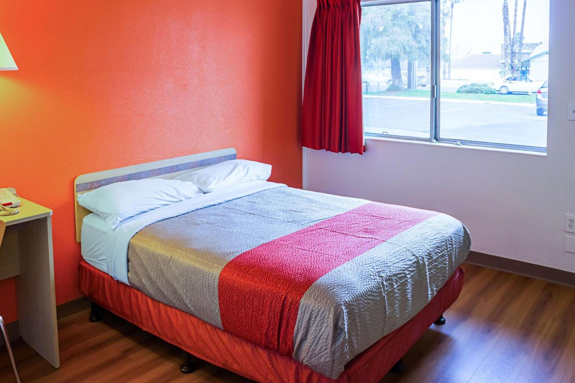 Motel 6-Porterville, CA photo 41