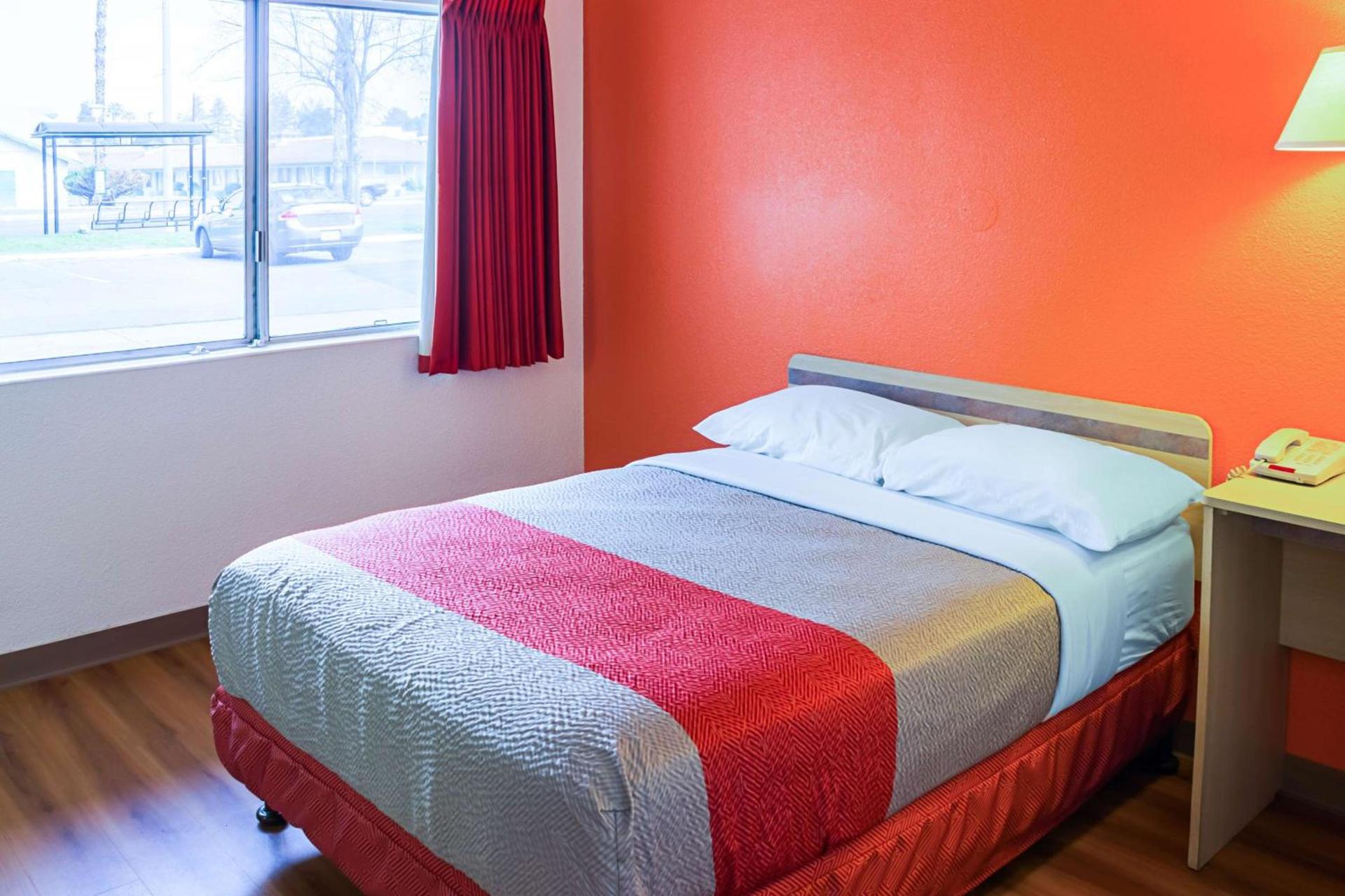 Motel 6-Porterville, CA photo 40